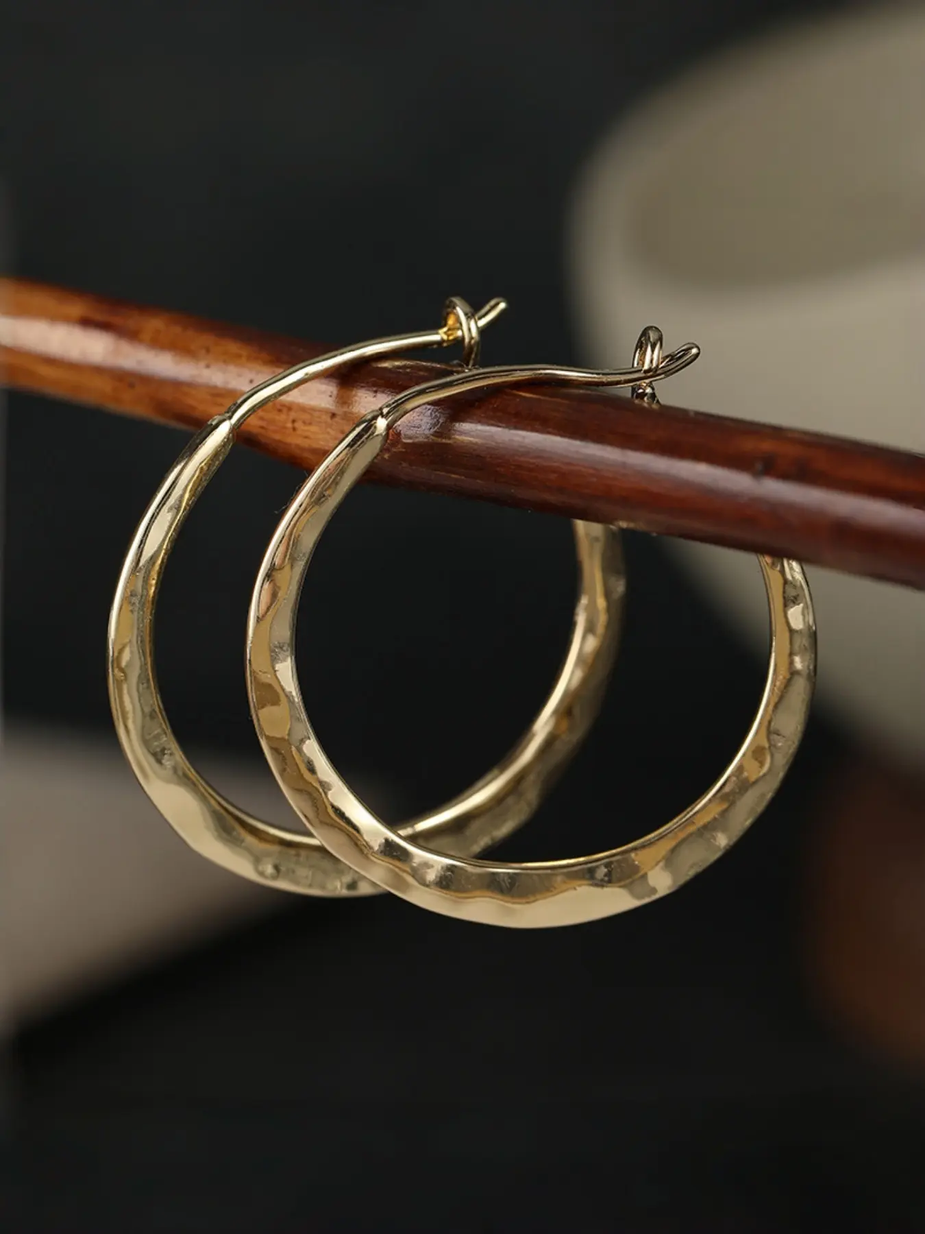 Vintage Minimalist Hammered Hoop Earrings, Classic Golden Color Textured Circle Earrings, Perfect for Daily Wear, Parties and All Occasions
