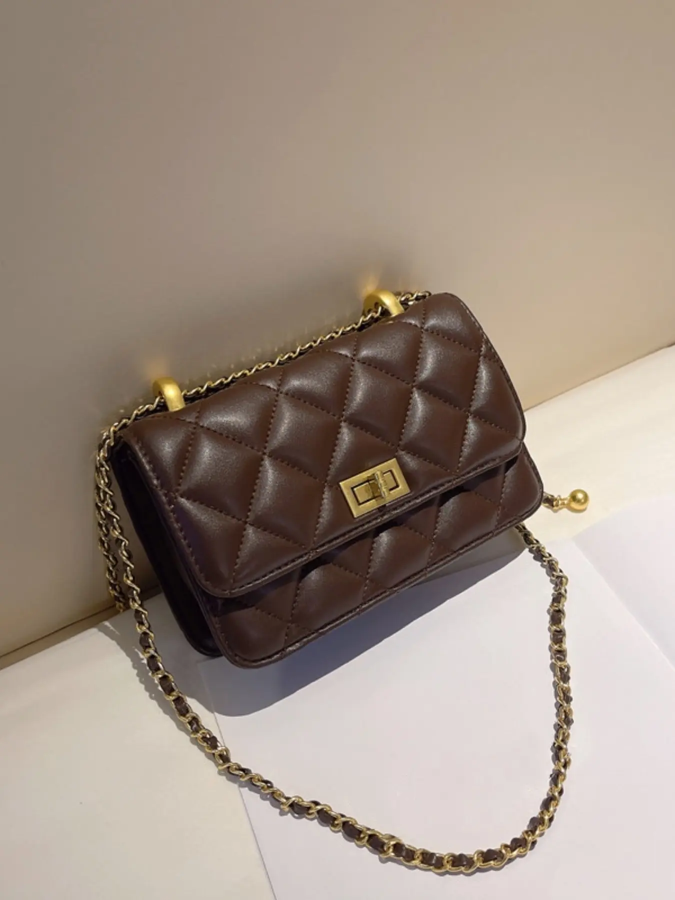 Women's Rhombic Chain Bag, Versatile Crossbody Mini Phone Purse, Handheld Clutch, Stylish and Durable Design, Perfect for Daily Use