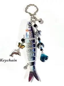 Fish Lure Keychain with Charm, Perfect Fish Bag Accessory, Ideal Gift for Fathers, Durable Design, Enhances Fishing Experience