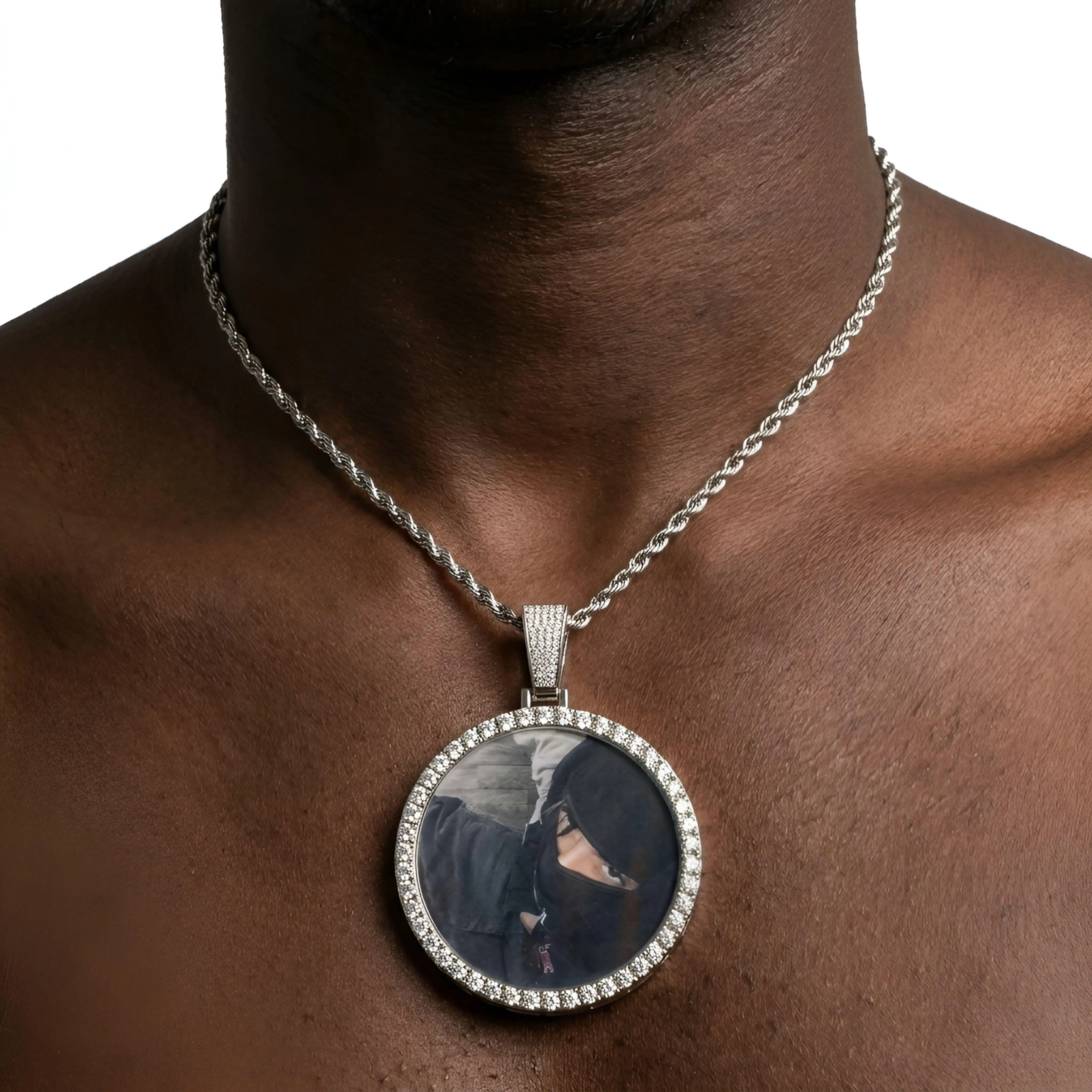 [ICE HUE] 18K Gold Vacuum Plated Copper Pendant Necklace with 5A+ Sri Lanka Zircon, Personalized DIY Custom Memory Round Colorful Photo Design, Chain Link, Adjustable, Exquisite Jewelry Gift, Streetwear Statement Jewelry, Trendy Charm Necklaces for Women,