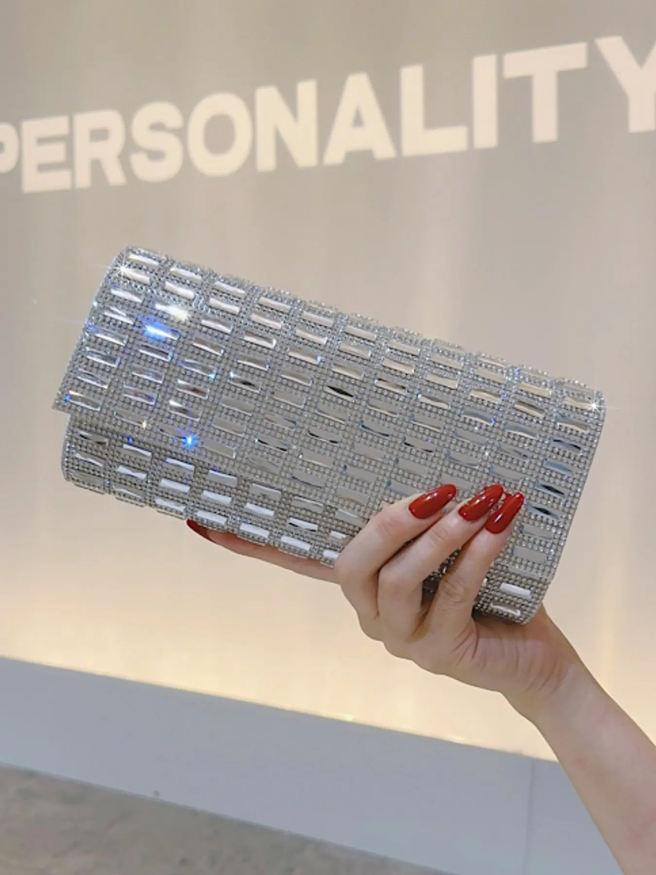 Silver Color Rectangular Grid Full Rhinestone Envelope Clutch, Magnetic Flip Cover, Detachable Metal Chain, Evening Party Bag