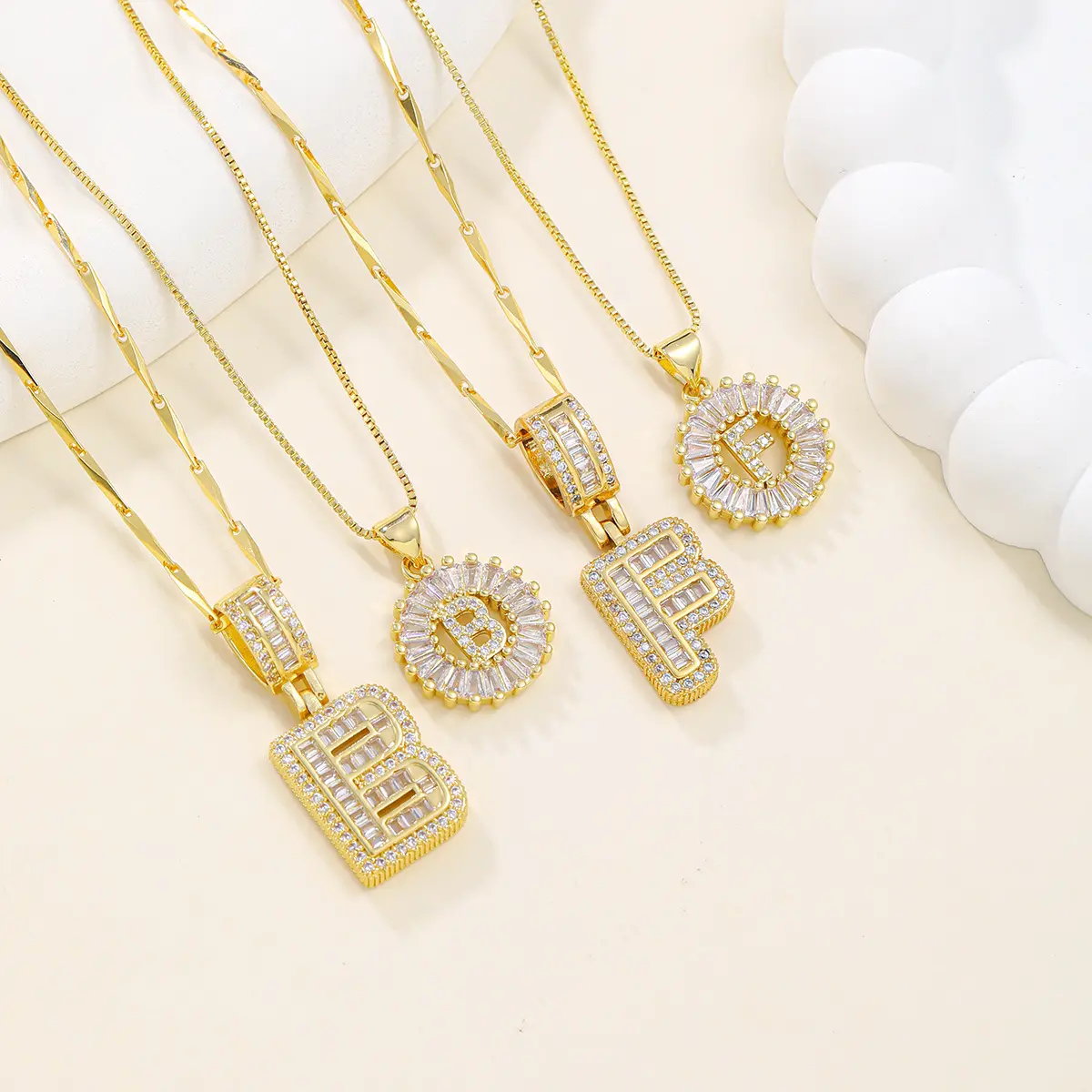 Full diamond necklace, gold necklace, 26-letter rock candy flower pendant, silver necklace, pendant necklace, women's necklace, women's jewelry, couple's gift