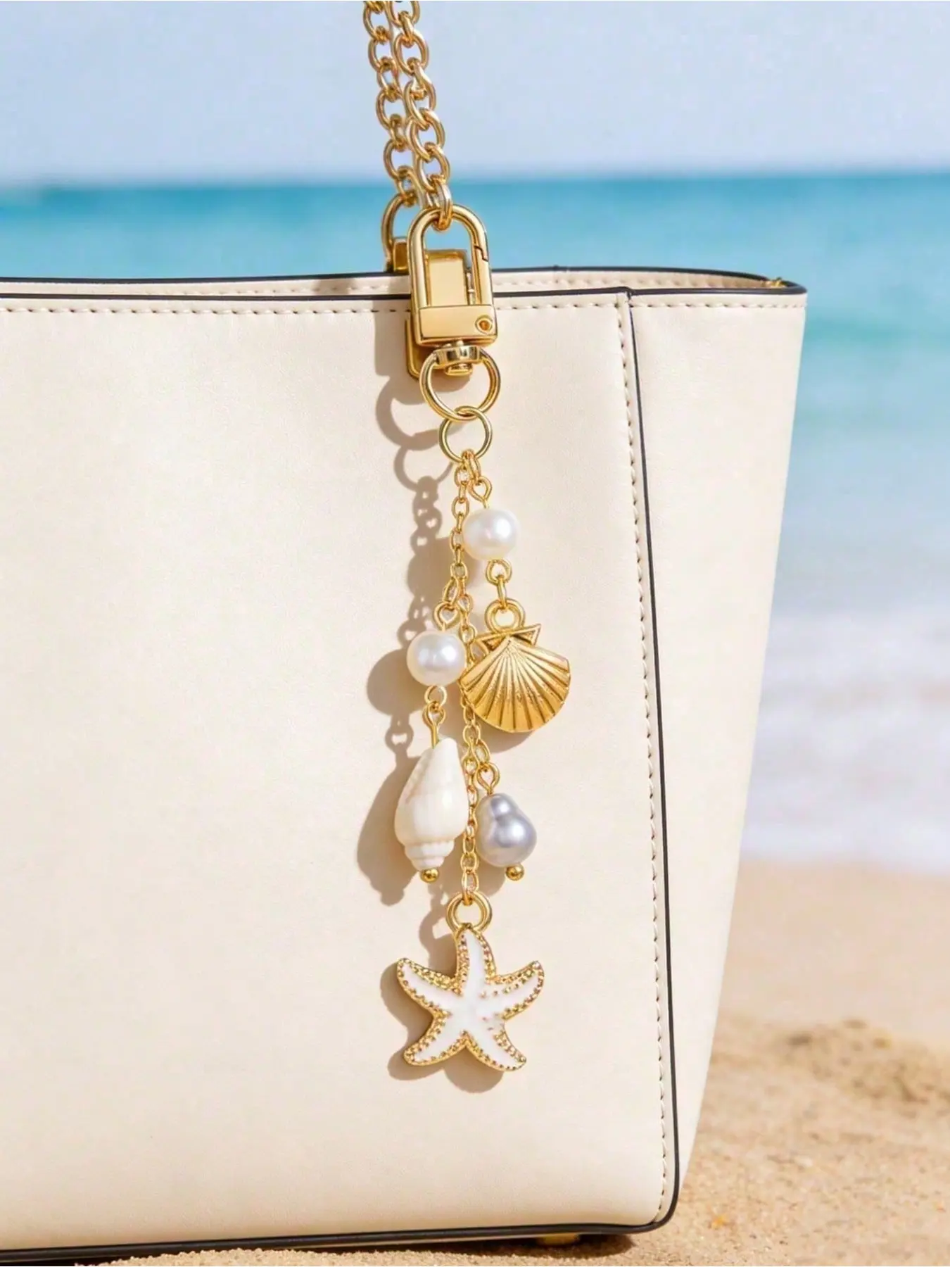 Women's Ocean Shell Star Keychain, Pearl Shell Pendant with Lobster Clasp, Beach Theme Wallet Accessory, Lightweight Alloy, Perfect Gift