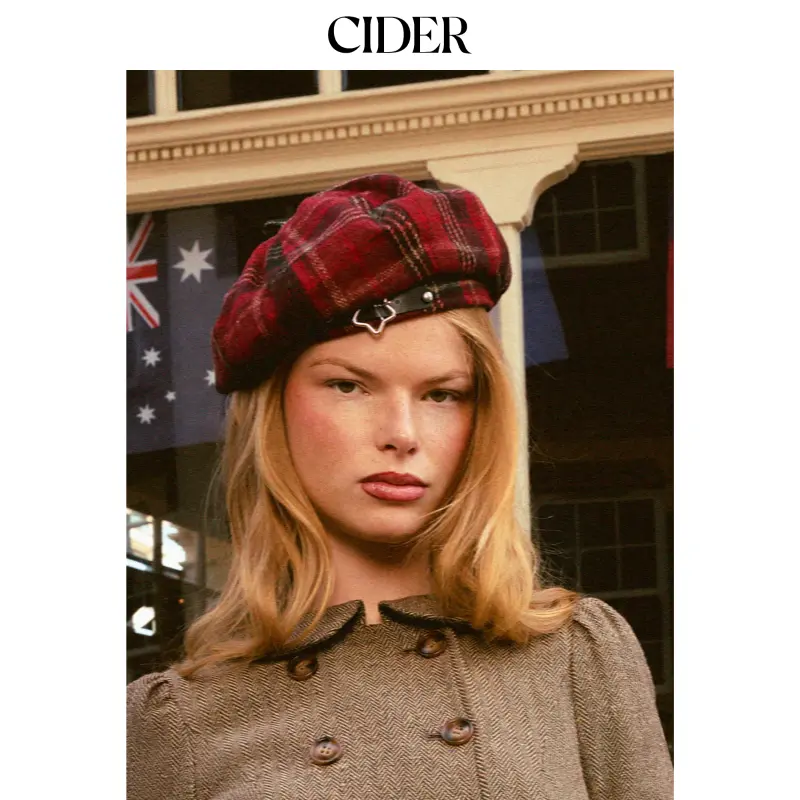 Cider TARTAN STAR BUCKLE BERET HAT