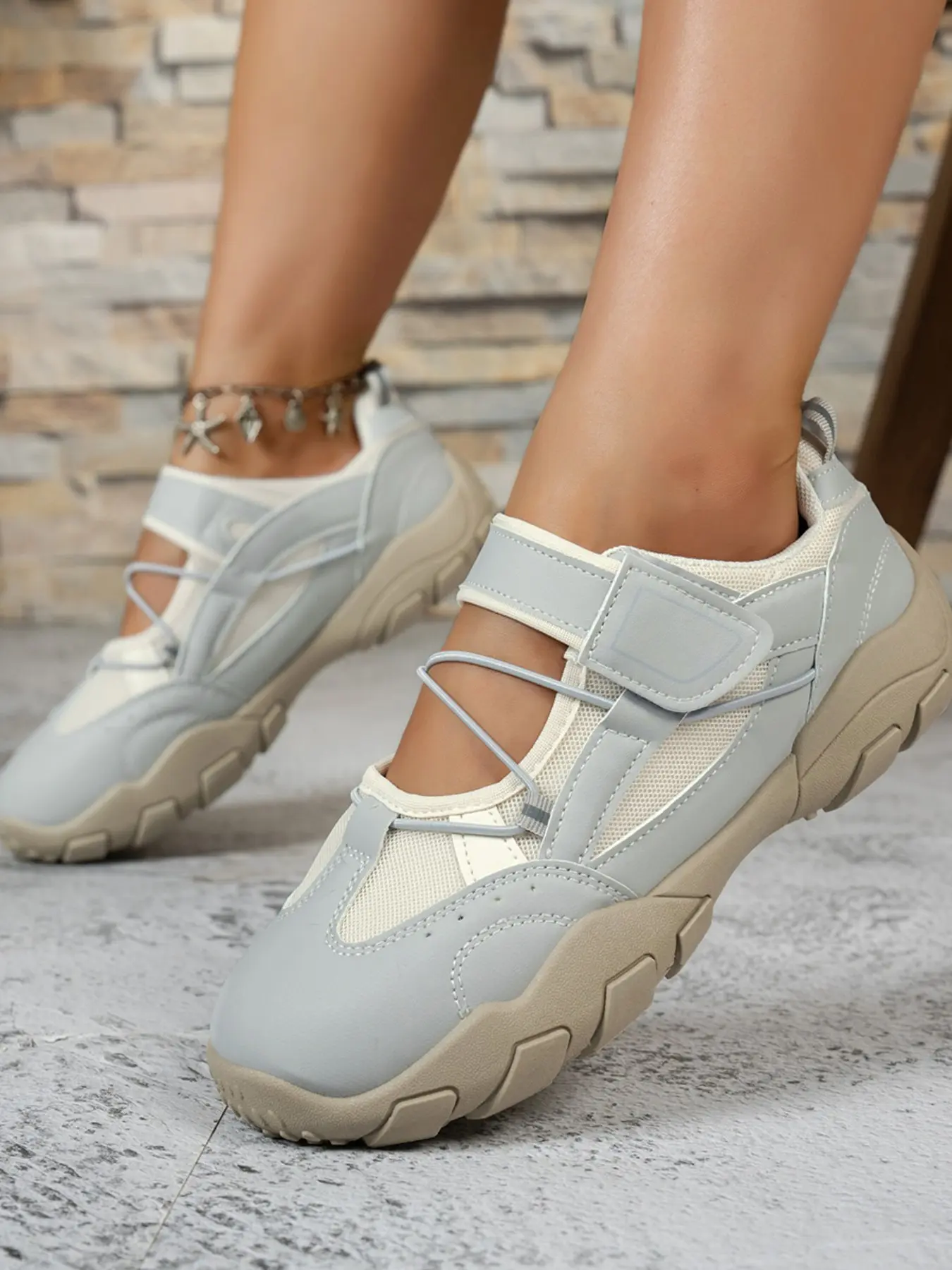 Women's Retro Ballet Style Ballerina Sneakers Casual Sports Flat Shoes, Low Top Design for Height Enhancement, Comfortable and Versatile