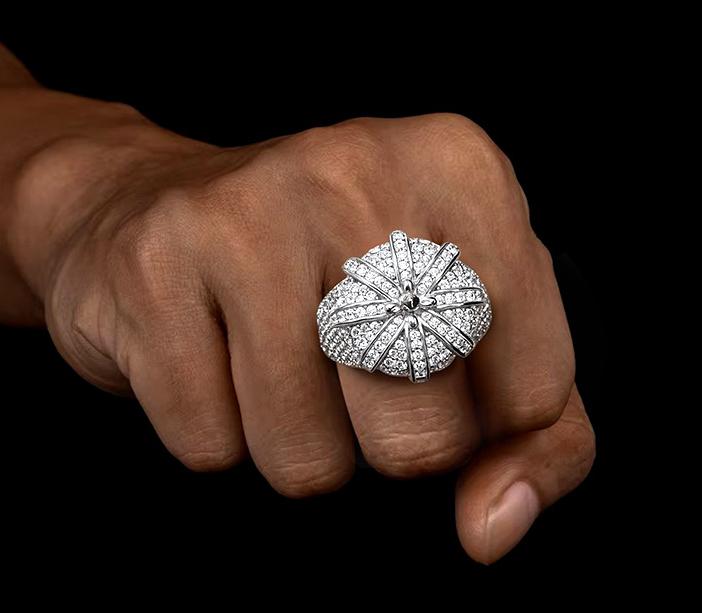 Popular European and American diamond-encrusted crown ring, dazzling and unique, high-end hip-hop ring with diamonds, unisex