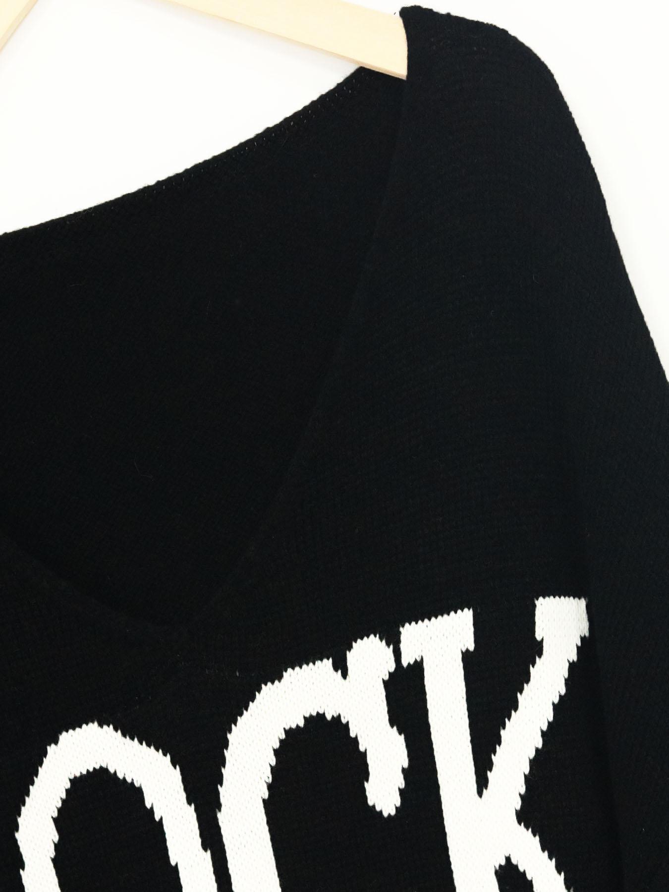 Plus Size Knit Dress with Peace Letter Print, Casual Long Sleeve V Neck Design for Women, Stylish Fashion for Curvy Figures, Fit, Style