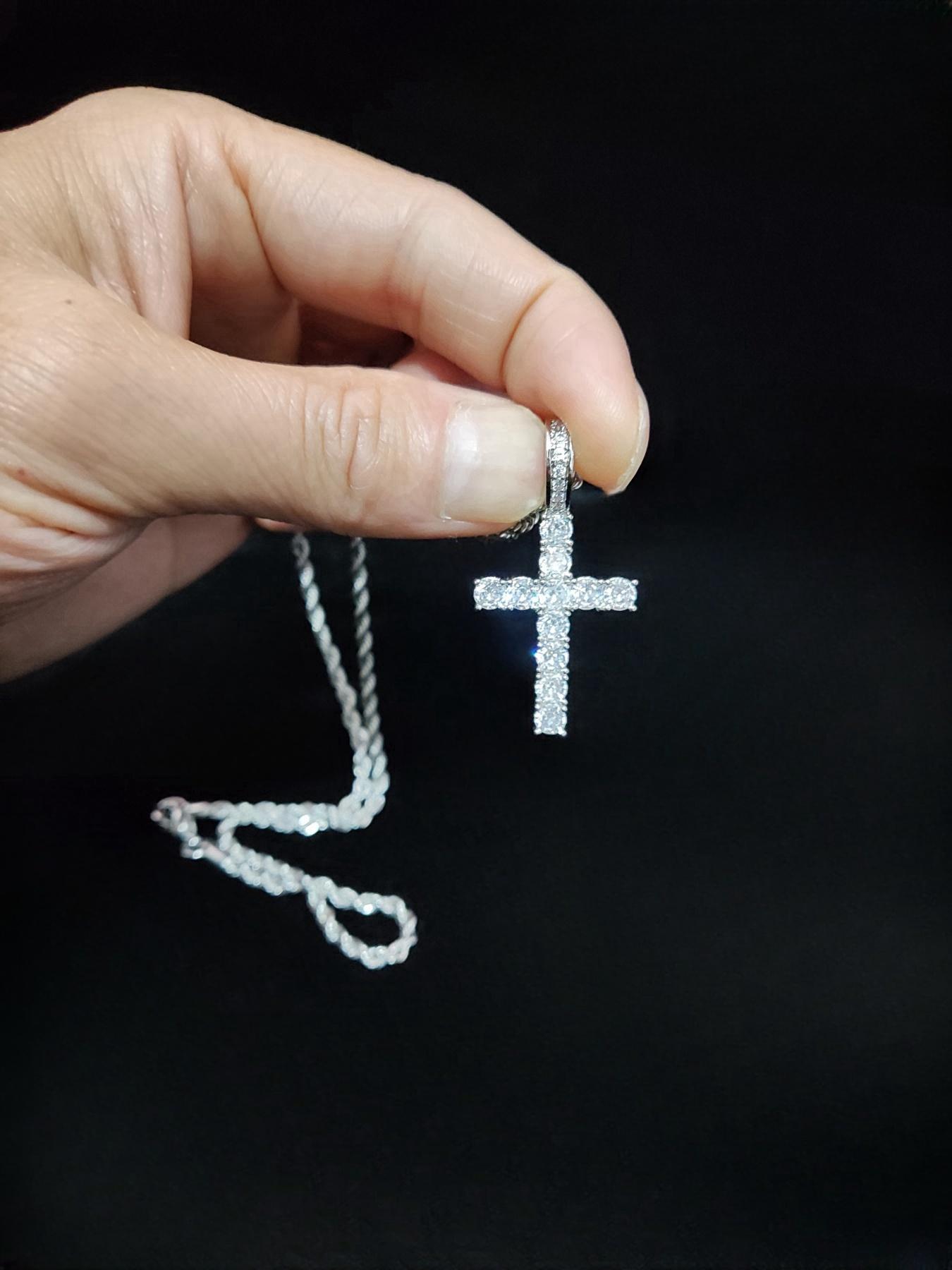 Artificial Zircon Cross Pendant Twist Chain Necklace Zirconia Cross Pendant, Punk Style Cross Chain Design Jewelry for Party, Daily Decor, Trendy All-match & Exquisite Jewelry for Birthday Gift, Glitter Cross Pendant