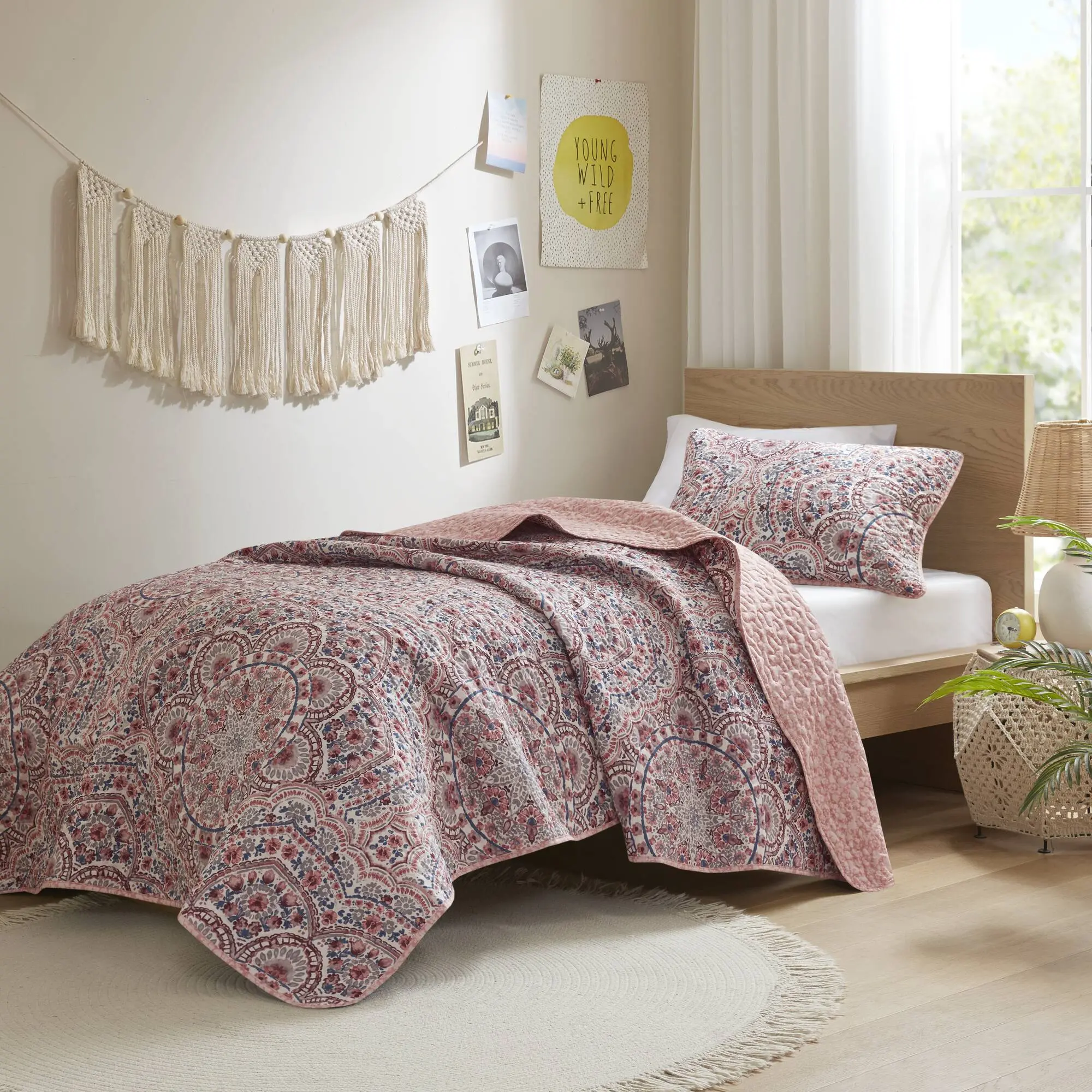 ARCH 2-Piece Twin Boho Floral Reversible Quilt Set - Soft Lightweight Bedspread, Bohemian Botanical Print, All-Season Coverlet for Bedroom Guest Room, Twin Size, Multicolor, Home Furniture and Household Product Search Terms for US Online Shopping