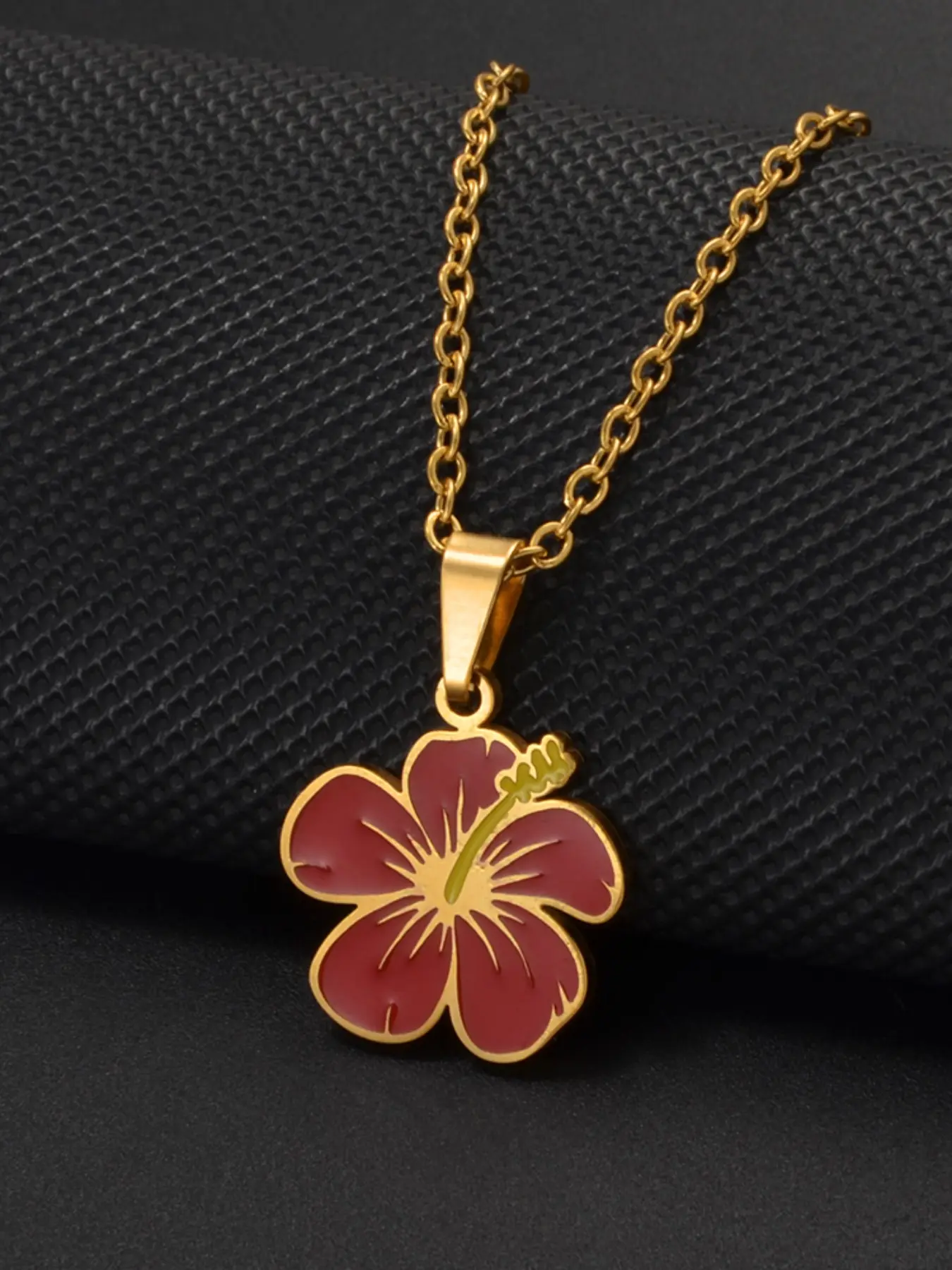 1PC Hawaiian Guam Hibiscus Flowers Pendant Necklaces Casual Style Necklaces for Women Guadeloupe Frangipani Jewelry