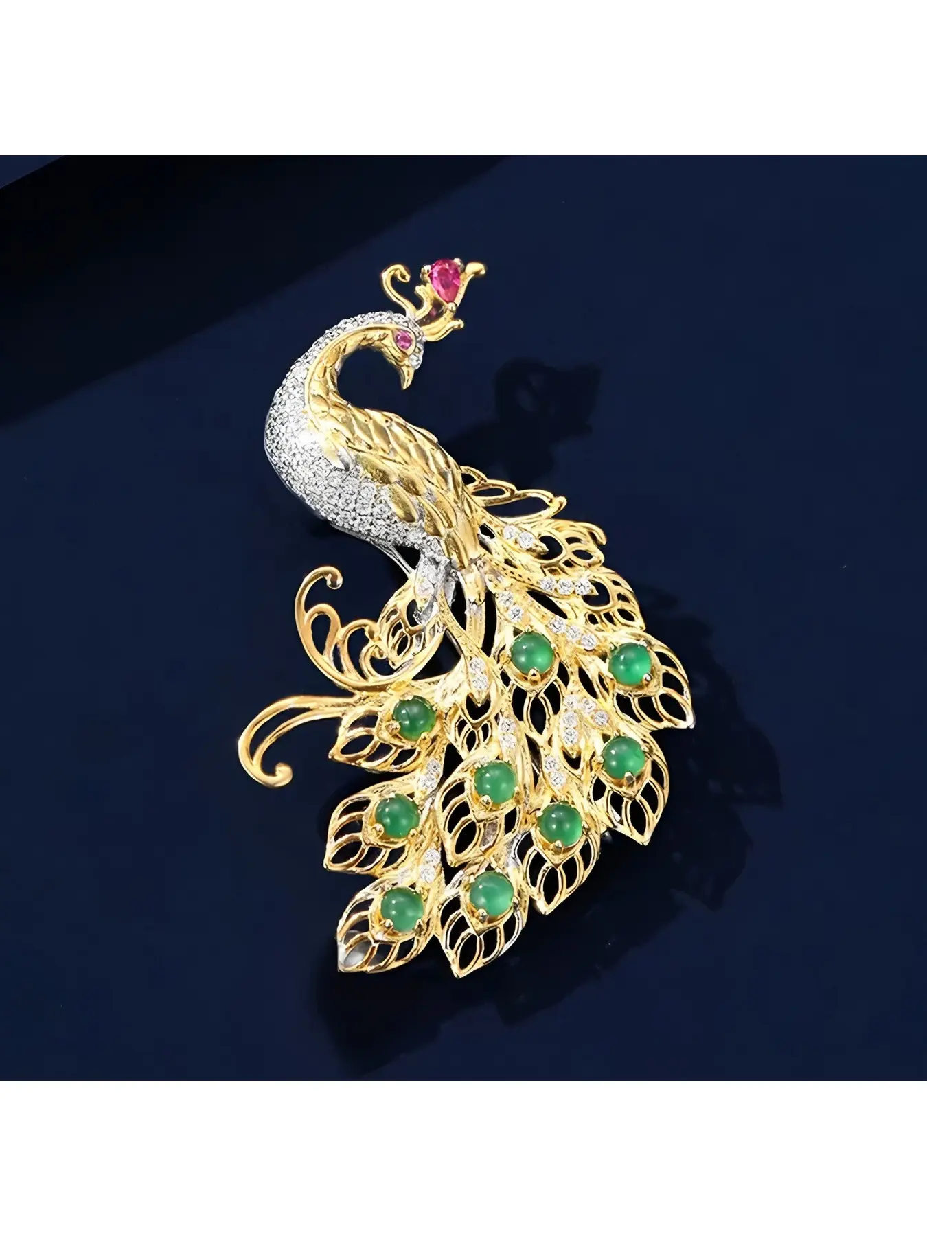 Vintage European American Style Peacock Brooch for Women, Luxurious Exquisite Animal Corsage, Light Luxury High-end Pin Garment Accessories