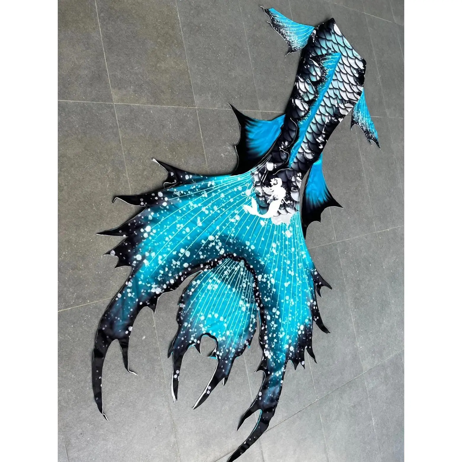 Yun'er Magic Spirit Mermaid Tail Swimsuit Oceanarium Shooting Performance Fish Skin Sequins Adult Tailoring