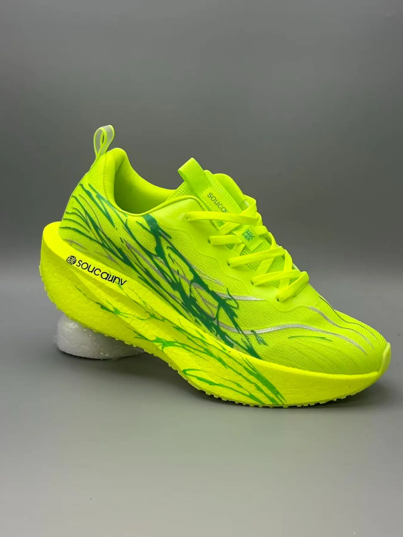 1 Pair Teen Men Women Breath Light Carbon Training, Lightweight Sneakers, Sport Style Sizes 33-45 Breath Jacquard Mesh All-day Comfort Durable Non-loose Woven Laces Soft Popcorn Cushion Midsole Absorb Landing Shock Segmented Carbon Plate