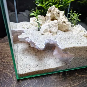 Underground Fish Cave for Betta and Shrimp, Rock Surface Entrance, Enhances Aquarium Aesthetics, Amphibian Hideout, Aquarium Decor