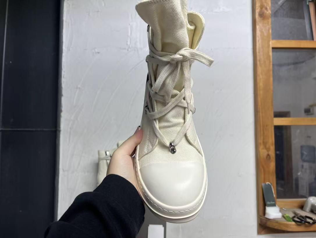 Same design for men and women in 2026. Jumbo Lace Up Sneakers Luxury outdoor shoes   Owens  Autumn Flats Black Boots Men  and Women High Shoes Casual Canvas