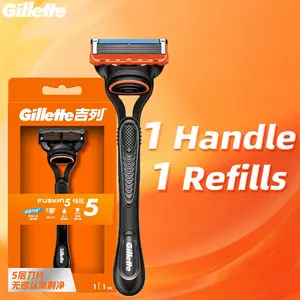 Gillette Fusion5 Razor, Manual Men's Shaver, Stainless Steel Blade, Smooth Close Trimming, Fits Face Shape, Includes Handle and Head