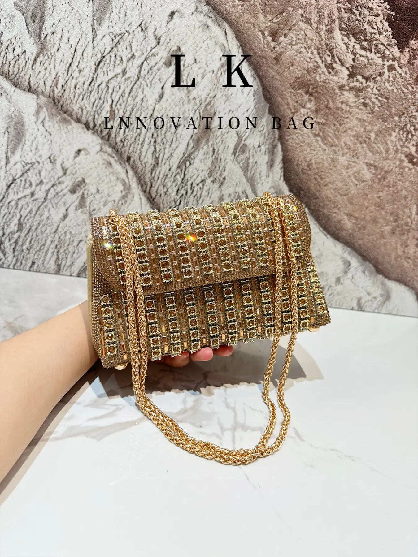 A piece of luxurious rhinestone gold full diamond women's dinner bag, exquisite and elegant party crossbody bag, perfect for wedding dressing, formal occasions, parties, dances, dinners/banquets
