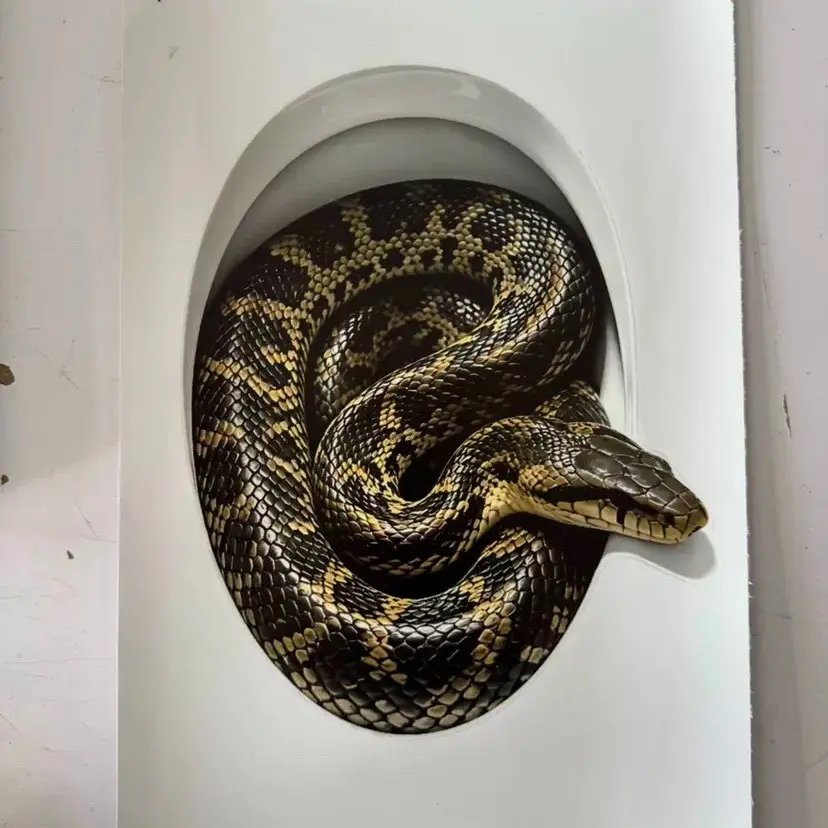 1 piece creative realistic snake‑in‑toilet‑hole prank sticker, scary and fun toilet decorative decal, self‑adhesive wall sticker, suitable for bathroom walls, durable PVC home‑decor wall sticker, amaze your friends with fun and creative stickers