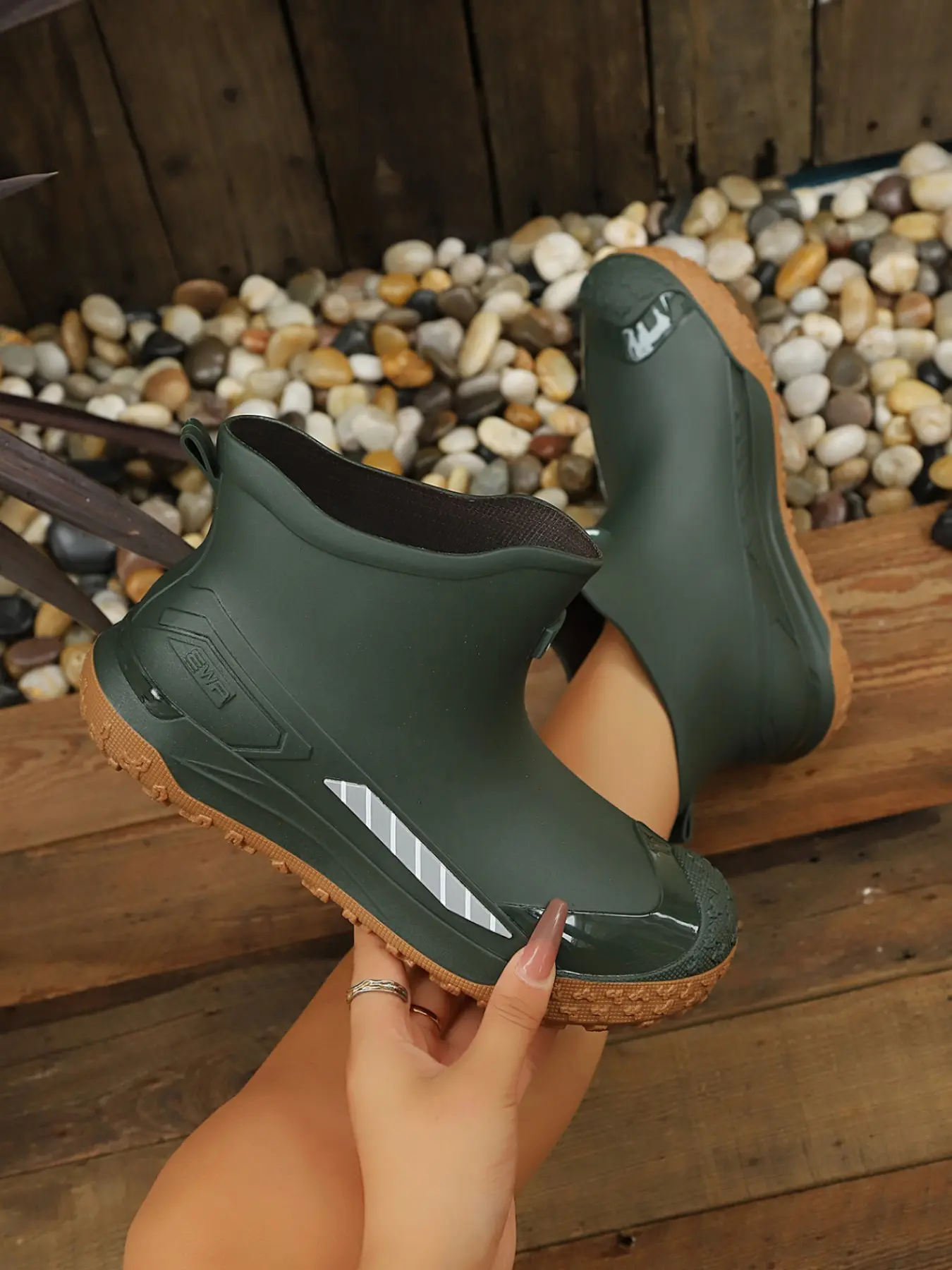Women's New Anti-Collision Short Rain Boots, Thick Sole Outdoor Camping Waterproof Shoes, Fashionable Sea Fishing Rainboots, Footwear