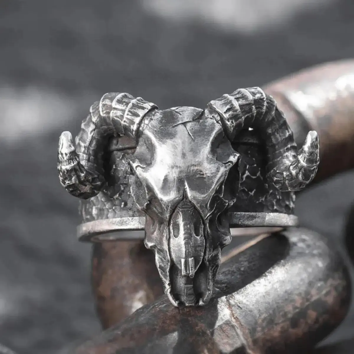 Women Adjustable Dark Gothic Sheep Head Alloy Ring, Alternative Dark Art Animal Shaped Jewelry, Stylish Open Band Finger Accessory For Daily Casual Outfit Matching