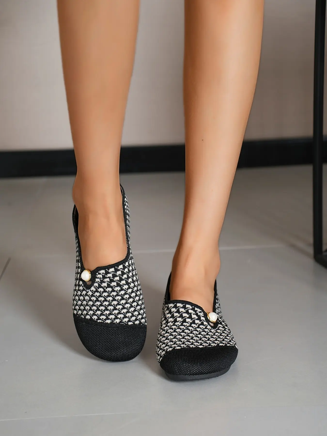 Women's Vintage Checkered Pearl Slip-On Flat Shoes, Low Ankle, Elegant Plain Design, PU Upper, Rubber Sole, Casual Daily Wear
