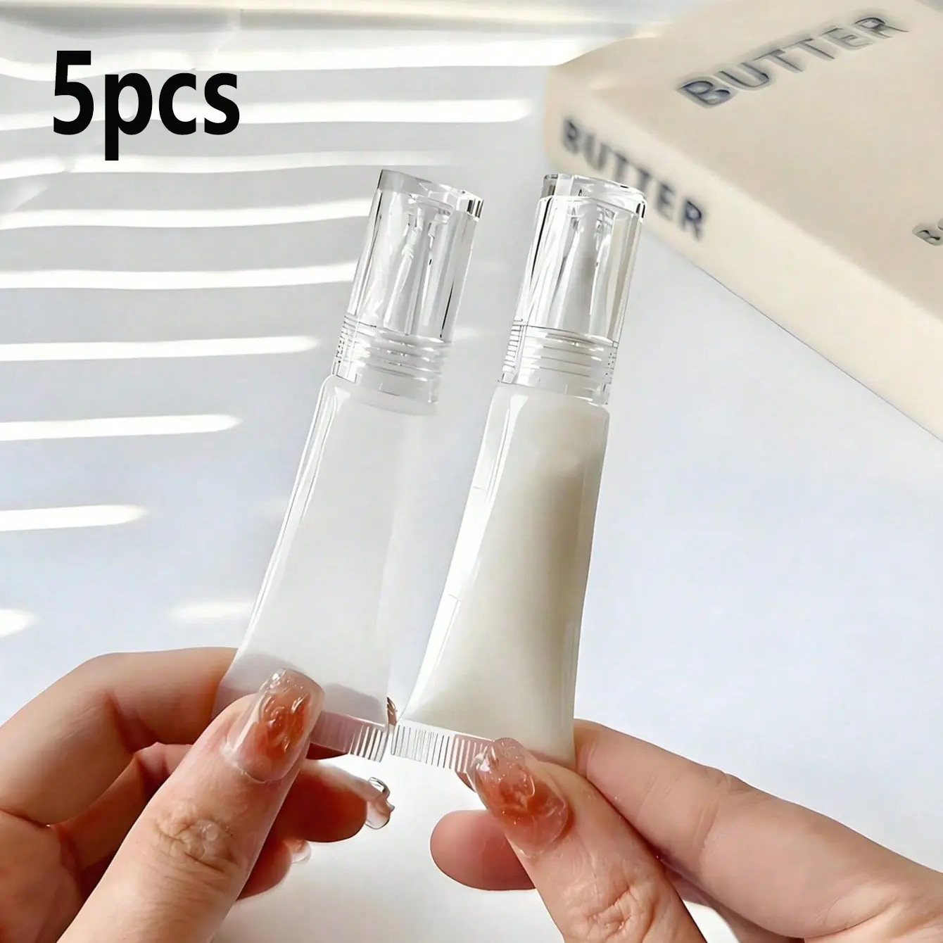 5 Piece Mini Compact Travel Set Foundation and Essence Bottles, Leak-Proof Portable Makeup Container Set, Clear Design, Ideal for Travel Essentials