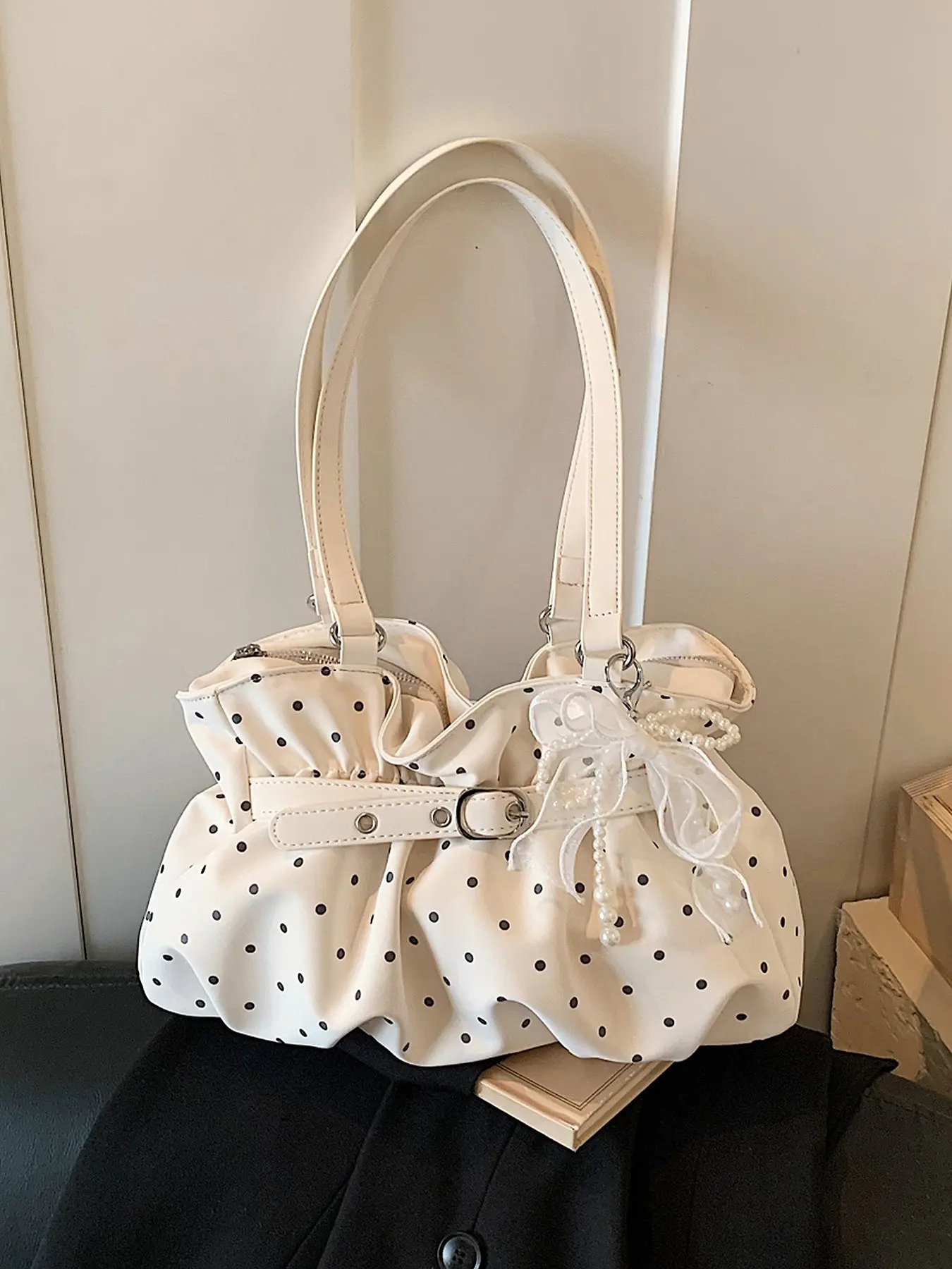 Fresh polka dot ruffled cloud crossbody bag, with delicate lace trim and bow decoration, drawstring design that's stylish and versatile, perfect for everyday work, commuting, parties, or going out shopping and dating.