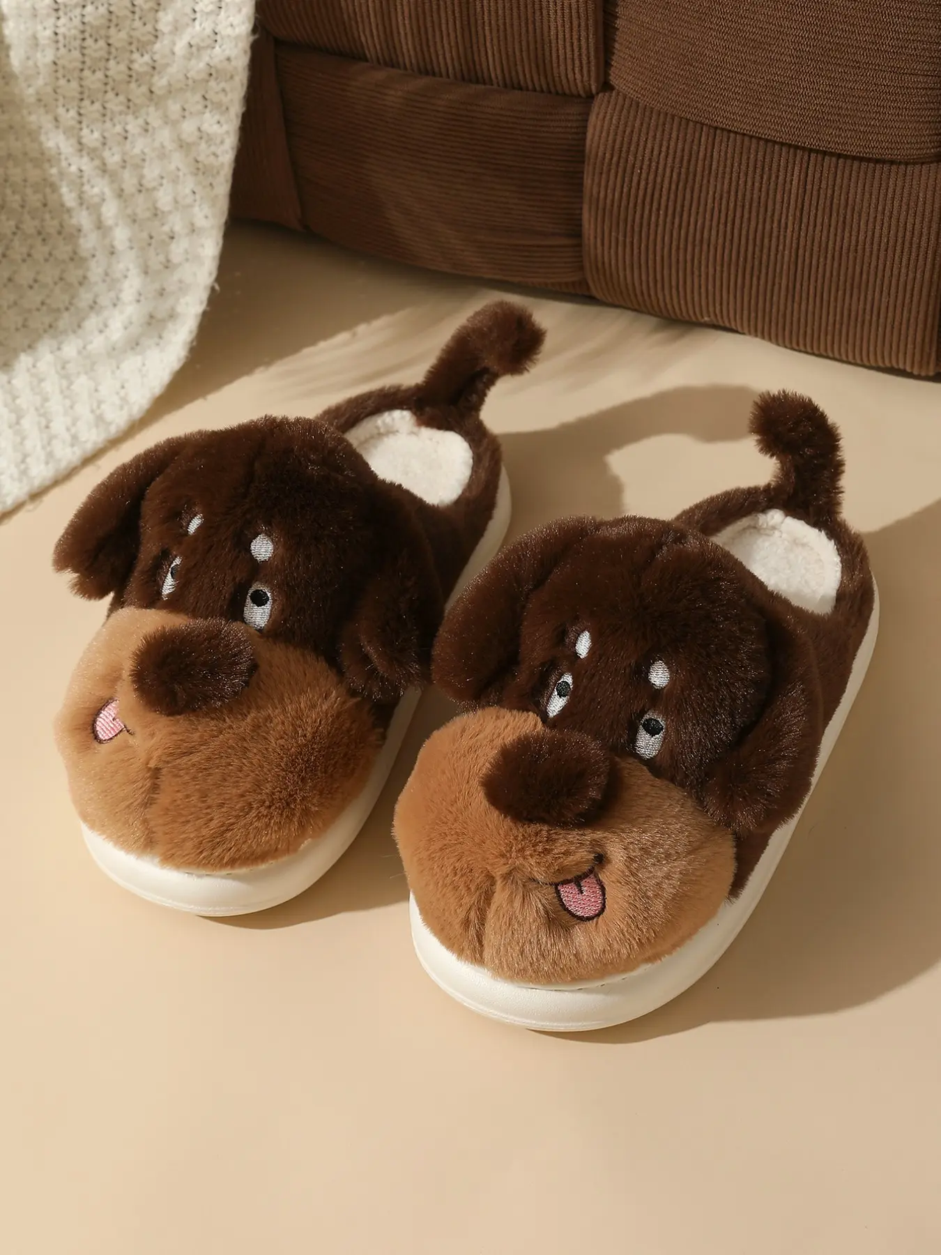 Winter New Cartoon Dog Shape Home Slippers, Couple Thick Sole Versatile Comfortable Slippers, Perfect for Indoor Use