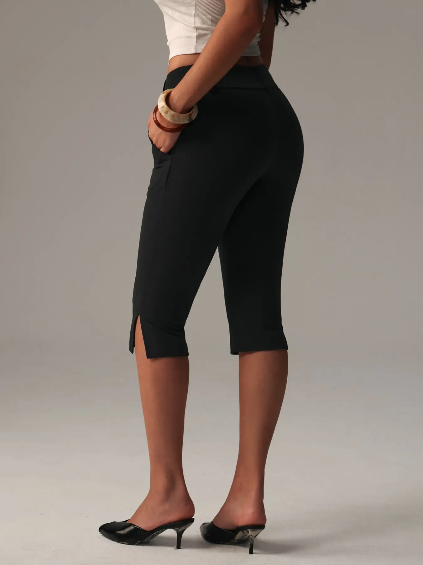 Black Capri Pants Women Bottoms Slim Fit Stretch Cropped Trousers Side Button Detail Split Hem Office Pants Business Casual Workwear Casual Commuter Wear Skinny Pants Elegant Everyday Fashion Comfortable Pull On Crop Pants