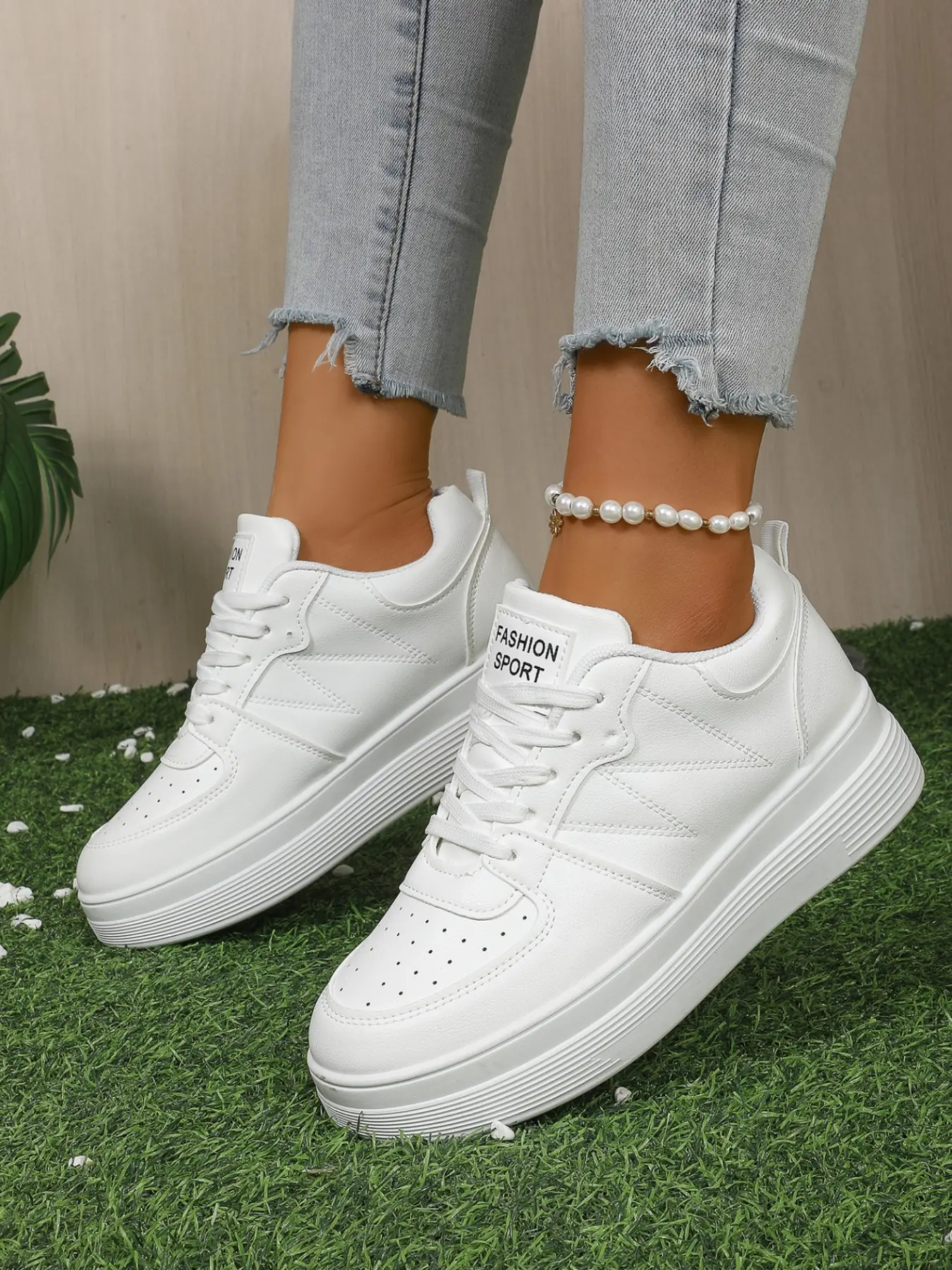 Women's Thick Sole Board Shoes, Casual Sneakers with Rope Laces, Breathable Low Top Sports Shoes, Versatile and Comfortable