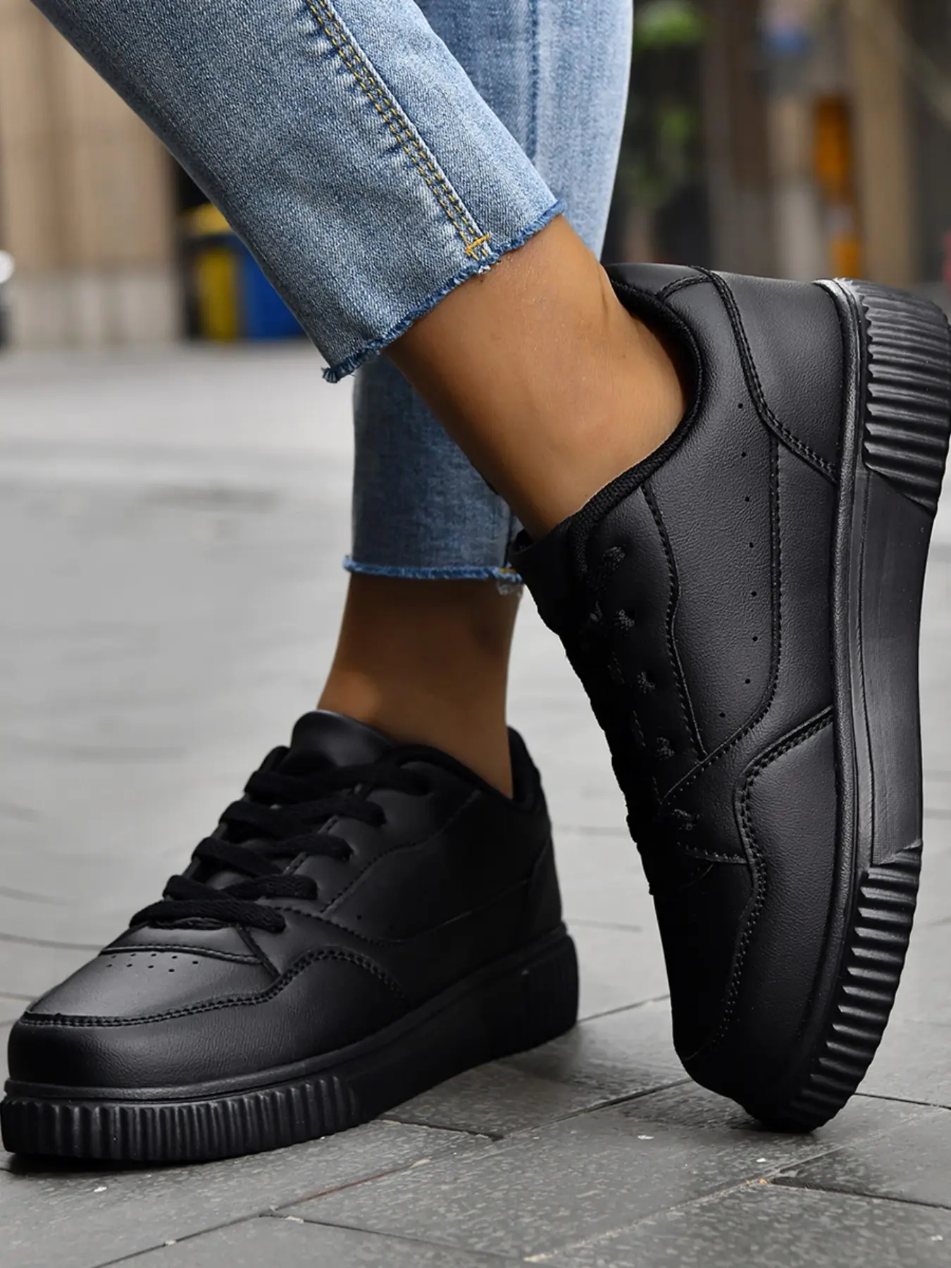 Women's Lightweight Casual Sneakers, Sports Shoes, Breathable Leather Skate Shoes, Thick Sole Couple Slippers, All-Season Shoes
