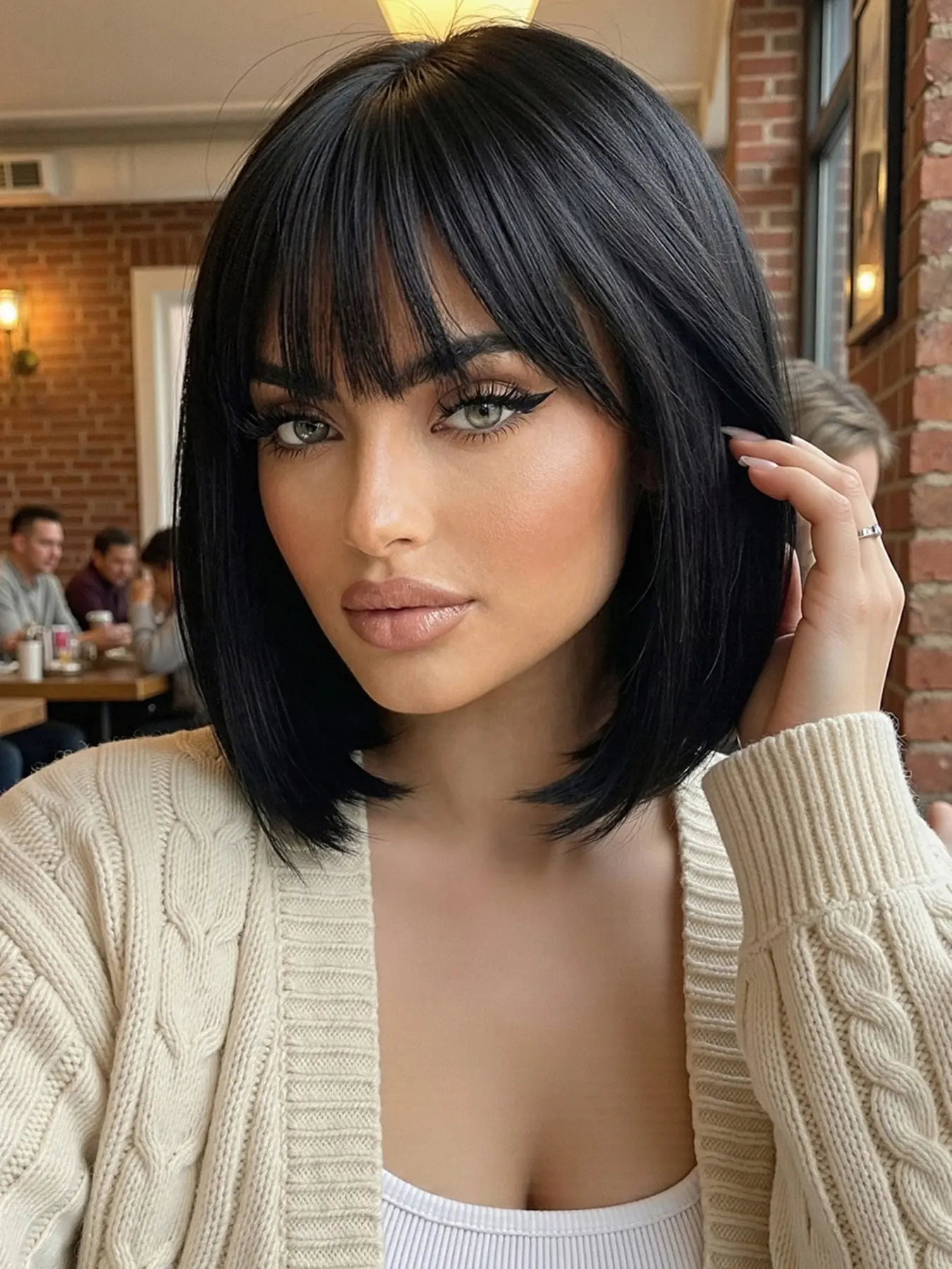 12-Inch Short Wig with Bangs, Bob Hairstyle, Natural Look, Voluminous and Face-Framing, Ideal for Daily Wear, Commute, and Dates