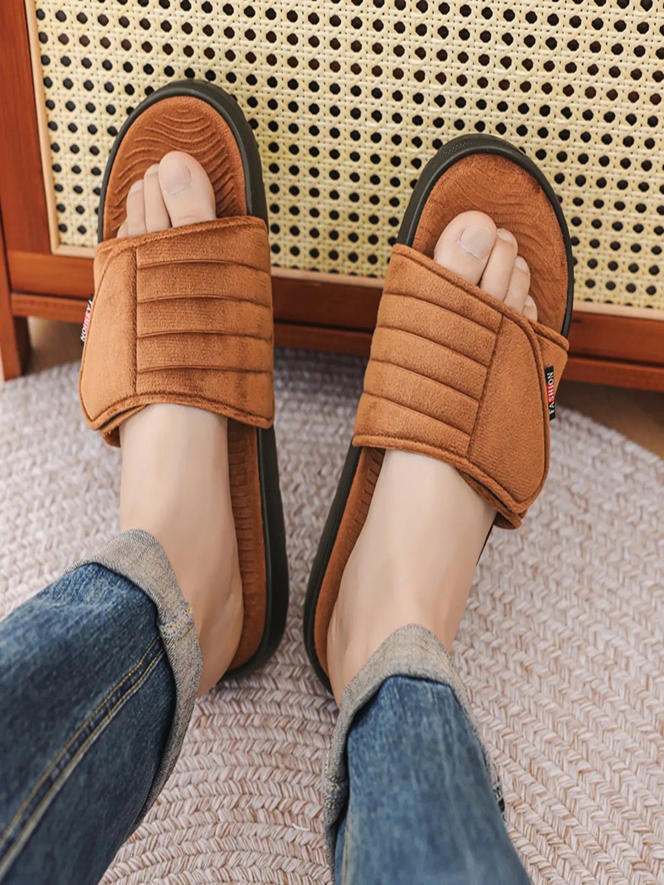 Unisex Matte Fuzzy Double Buckle Platform Slide Sandals, Adjustable Two Straps Open Toe Slip On Slippers, Non-Slip Thick Sole Casual Indoor Outdoor Walking Slides Sliders Shoes