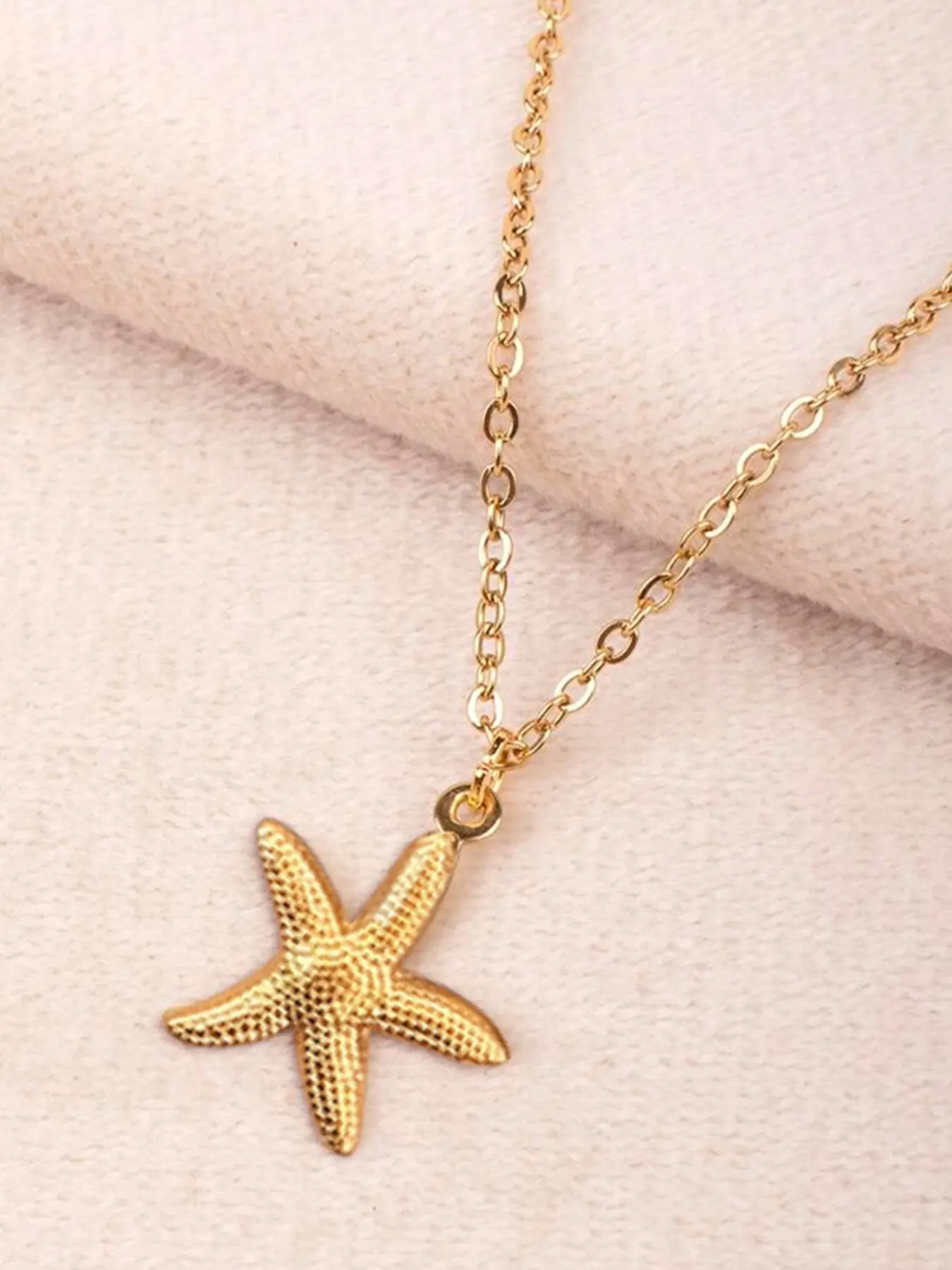 18k Gold Plated Starfish Design Pendant Necklace, Fashion Pendants, Elegant Minimalist Stainless Steel Women's Jewelry, Fashionable Accessory for Everyday Wear, Elegant Dainty Necklace