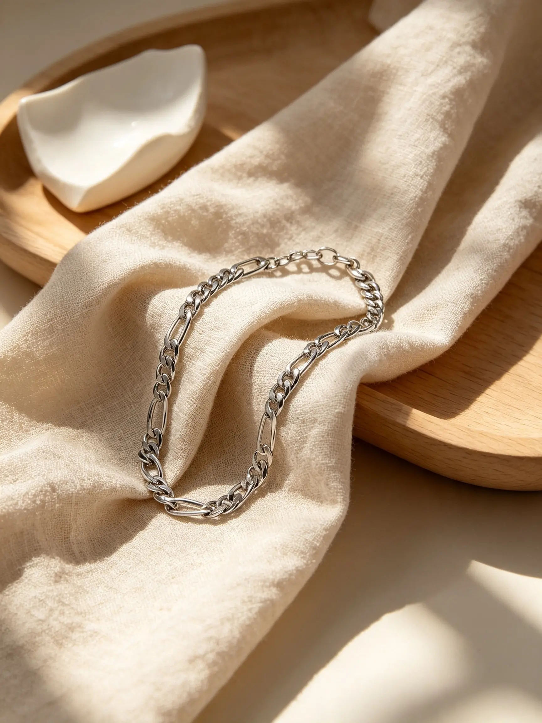 Silver Color Cuban Chain Bracelet, Polished Link Design, Elegant Neutral Fashion Accessory, Ideal Gift Choice, All Seasons Wear