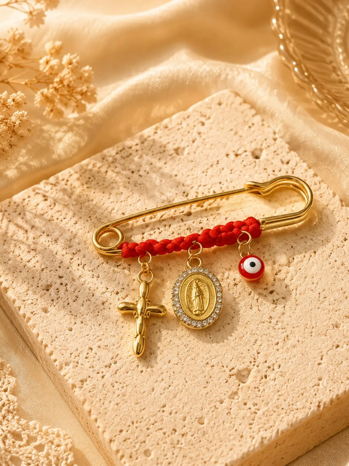 Lucky Red Cord Charm Alloy Brooch Pin, Vintage Decorative Clothing Accessory Jewelry for Women, Stylish Fashion Gift