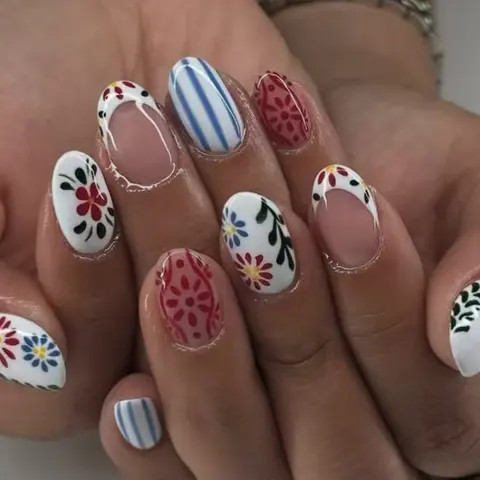 30pcs French Flower Short Oval Press-On Nails, Flower Design Nails, French Tip Nails, Multi-Color Patterns, Acrylic Material, Gel Glue & Nail File Included, Perfect for Summer Manicures, Fake Press On