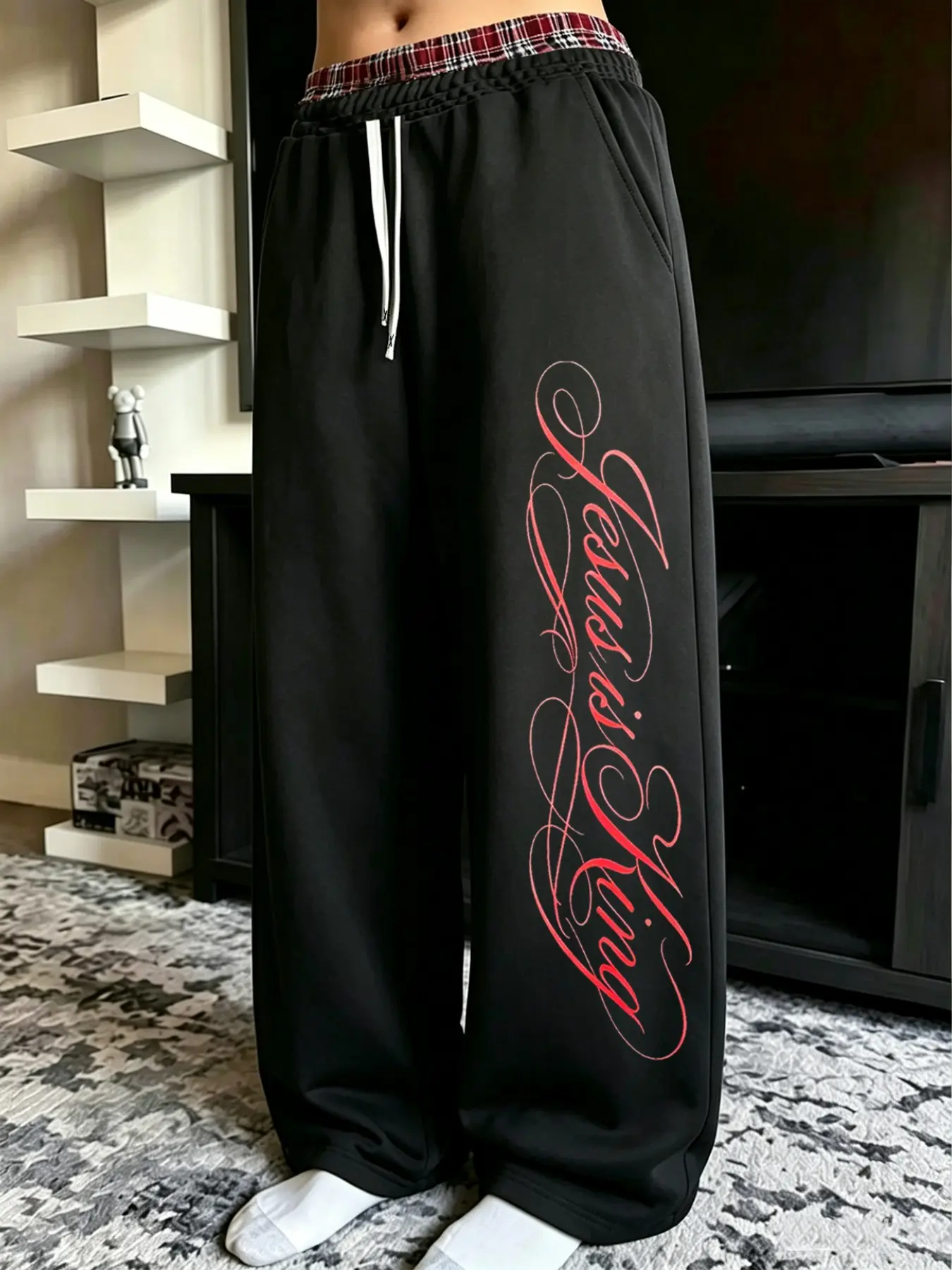 Men Contrast Plaid Waist Wide Leg Sweatpants, Vertical Cursive Graphic Baggy Track Pants For Y2K Skate Daily Streetwear