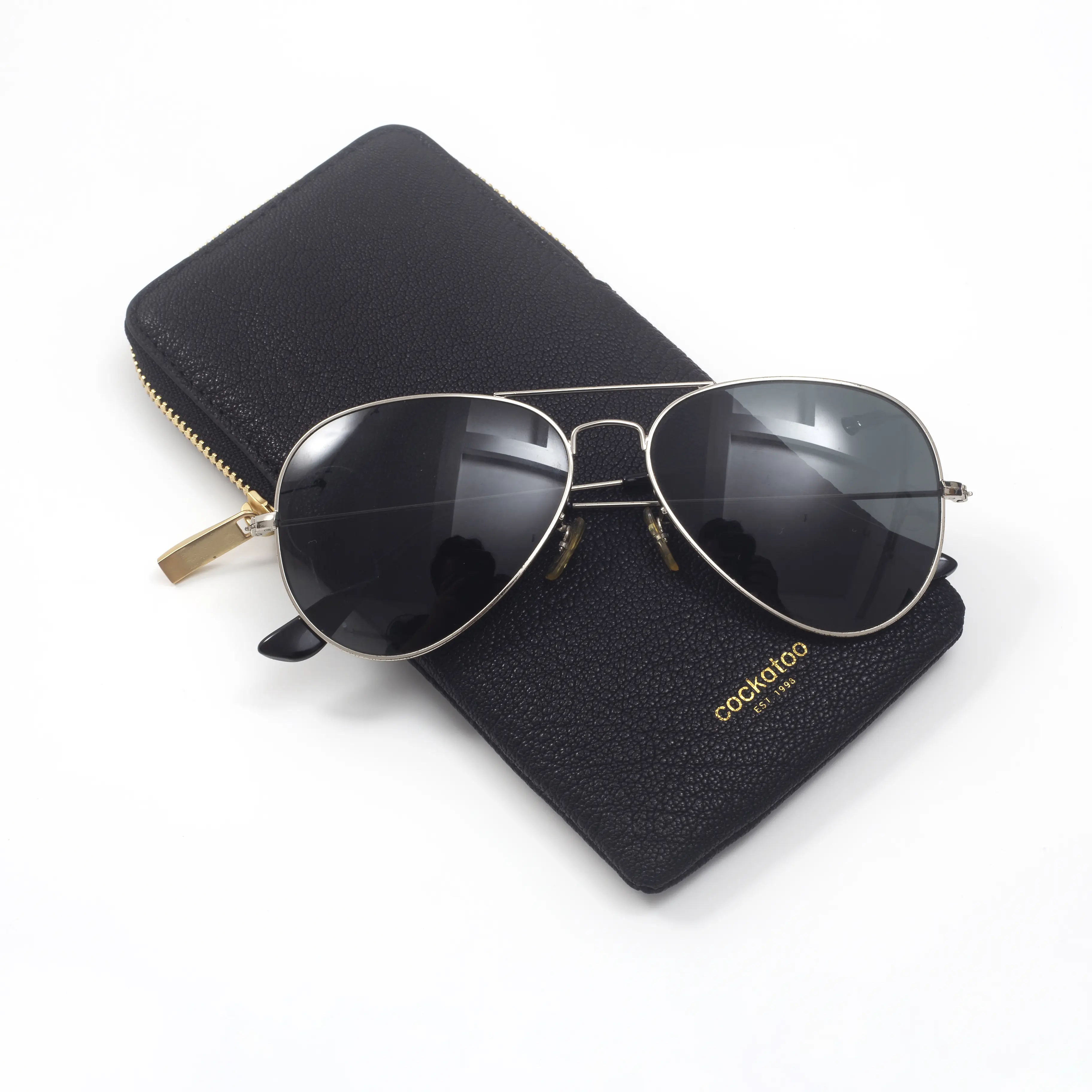 Cockatoo Minimalist Pebble Grain Genuine Leather Sunglasses Pouch for Women - Soft, Slim Zip Case for Oversized Frames & Everyday Carry, Female, Wrap-Around Zip, Scratch-Free Liner, Eyewear Pouch, Commute, Car Consoles