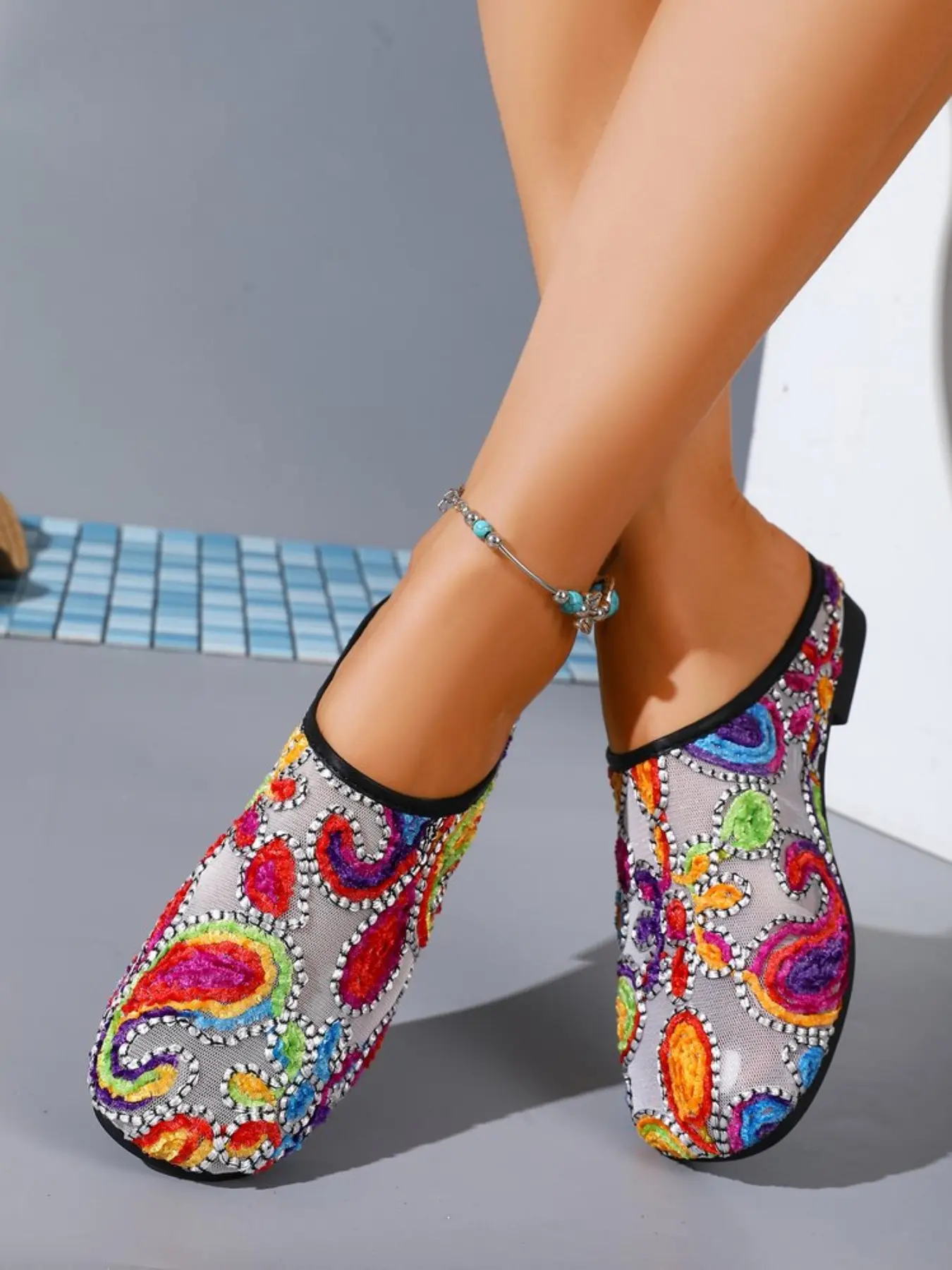 Vintage Paisley Print Mule Slippers for Women, Bohemian Style Plain Design, Soft Rubber Sole, All-Season Comfortable Footwear