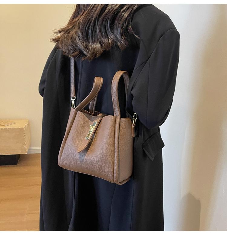 Women's Elegant Commuter Purse for Work, Simple Fashion Handbag 2pcs Set with Matching Pouch, Retro Chic Crossbody Shoulder Bag, Versatile Tote for Daily Office and Business Travel