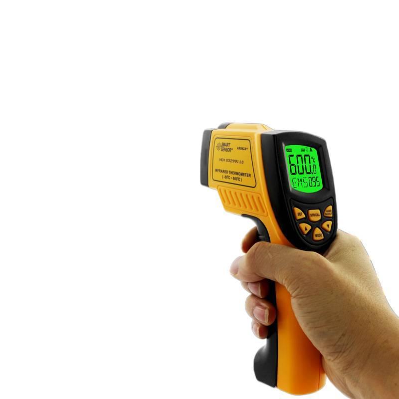 Digital display medium-low temperature handheld infrared thermometer for integrated water temperature, oil, and industrial temperature measurement
