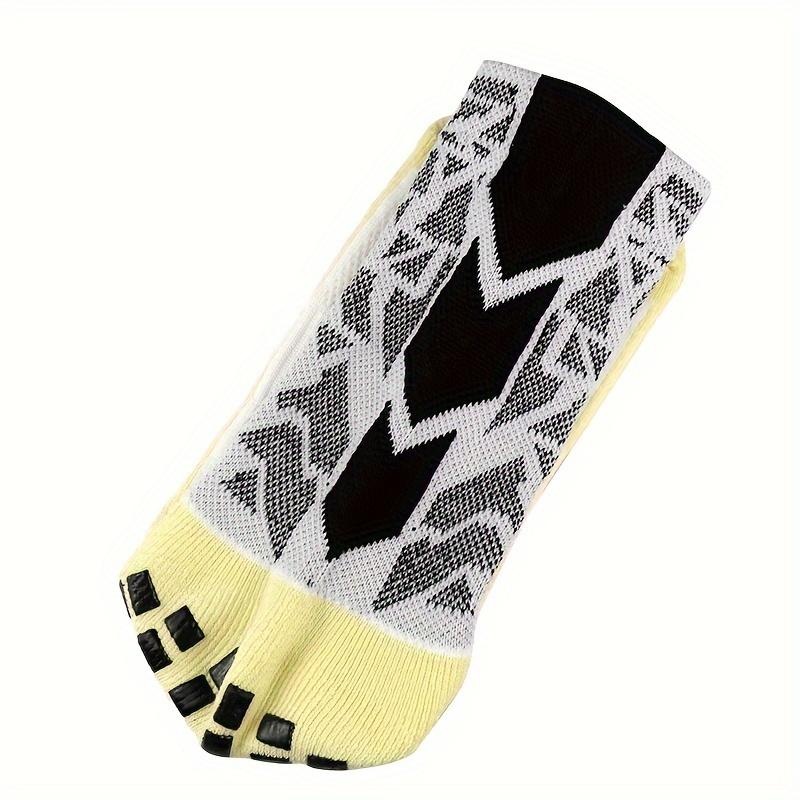 A Pair of Men'S Mid-Calf Football Socks, Designed with a Thick Towel Bottom for Enhanced Grip And Durability