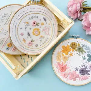 Beginner Floral Pattern Embroidery Kit, Textile Mix Needlework Materials, DIY Stitching Set with Handmade Craft Guide for Hobbyists, Home Decoration (Sports & Outdoor Fan Shop Gaming Craft Accessory)