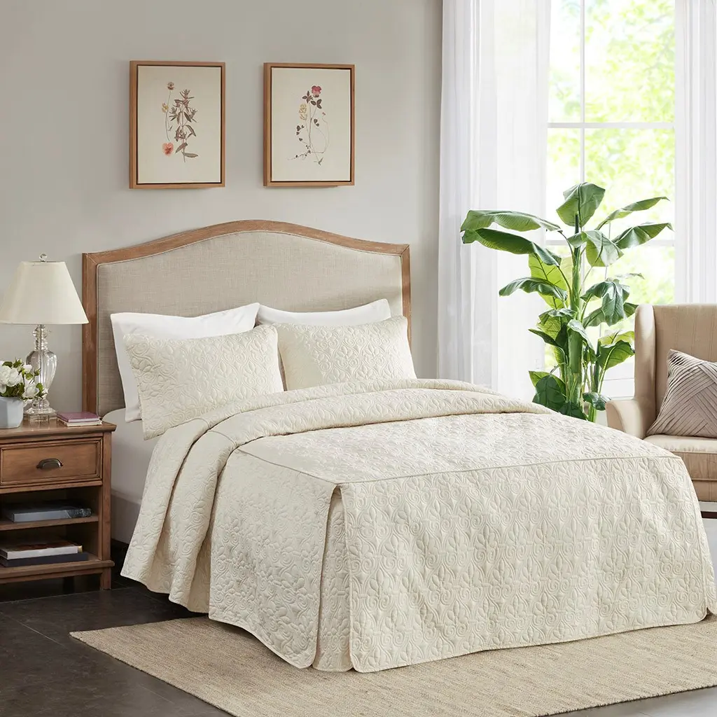Nokaa 3 Piece Split Corner Pleated Quilted Bedspread Cream Queen Size Bed Coverlet Set, Soft Polyester Bedding Topper, All-Season Lightweight Bedspread with Corner Pleats, Machine Washable Bedding Set