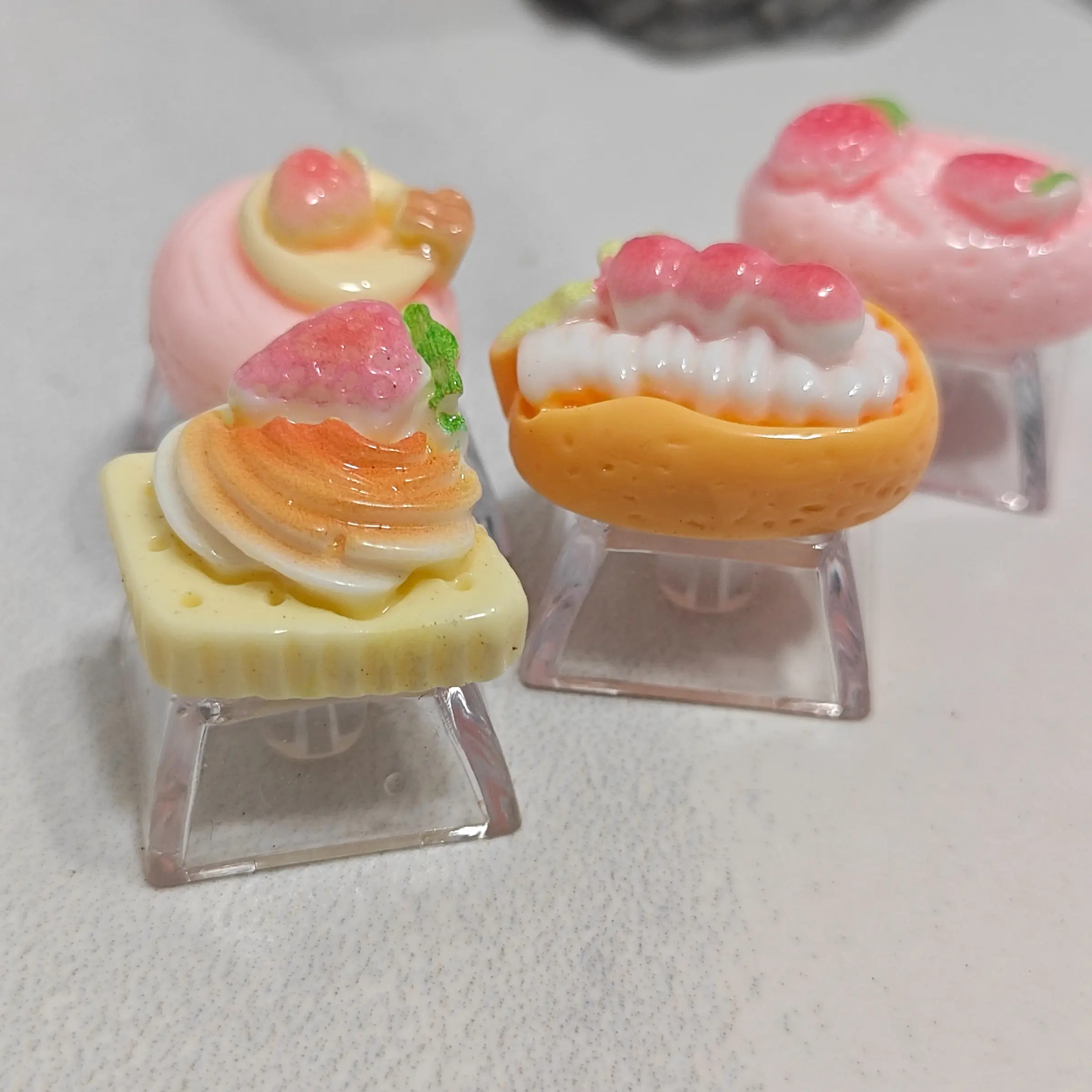 5 Pcs Realistic Lifelike Food Keycaps, Cute Handmade Resin 3D Keycaps, Unique Keyboard Accessories, Perfect for Gaming & Daily Use