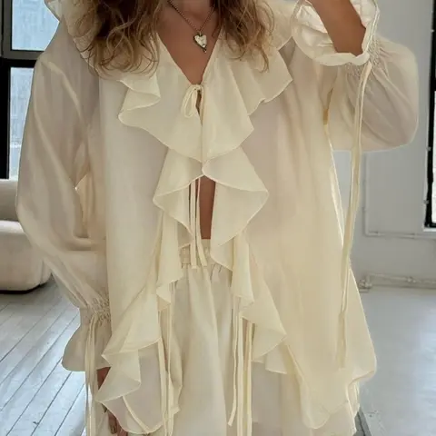 Women's Solid Ruffle Trim Loose Baggy Blouse & Shorts Two-Piece Set Casual Cute Long Sleeve Top & Shorts for Daily Wear, Ladies Two-piece Outfits for Summer