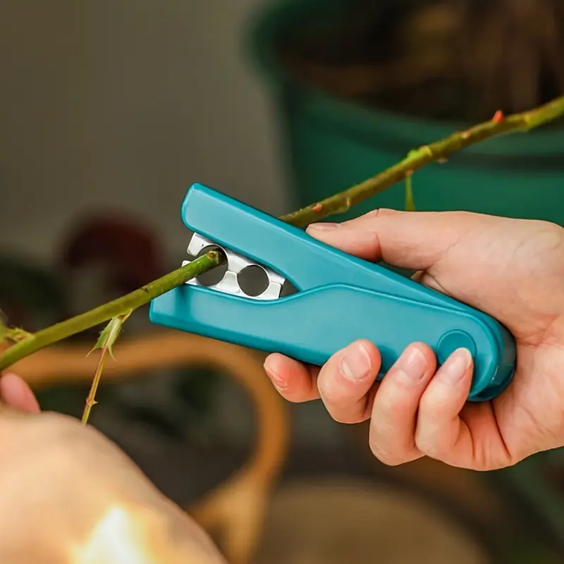 1pc, Rose Flower Puncture Cutter - Easy Removal of Flowers for Beautiful Arrangements