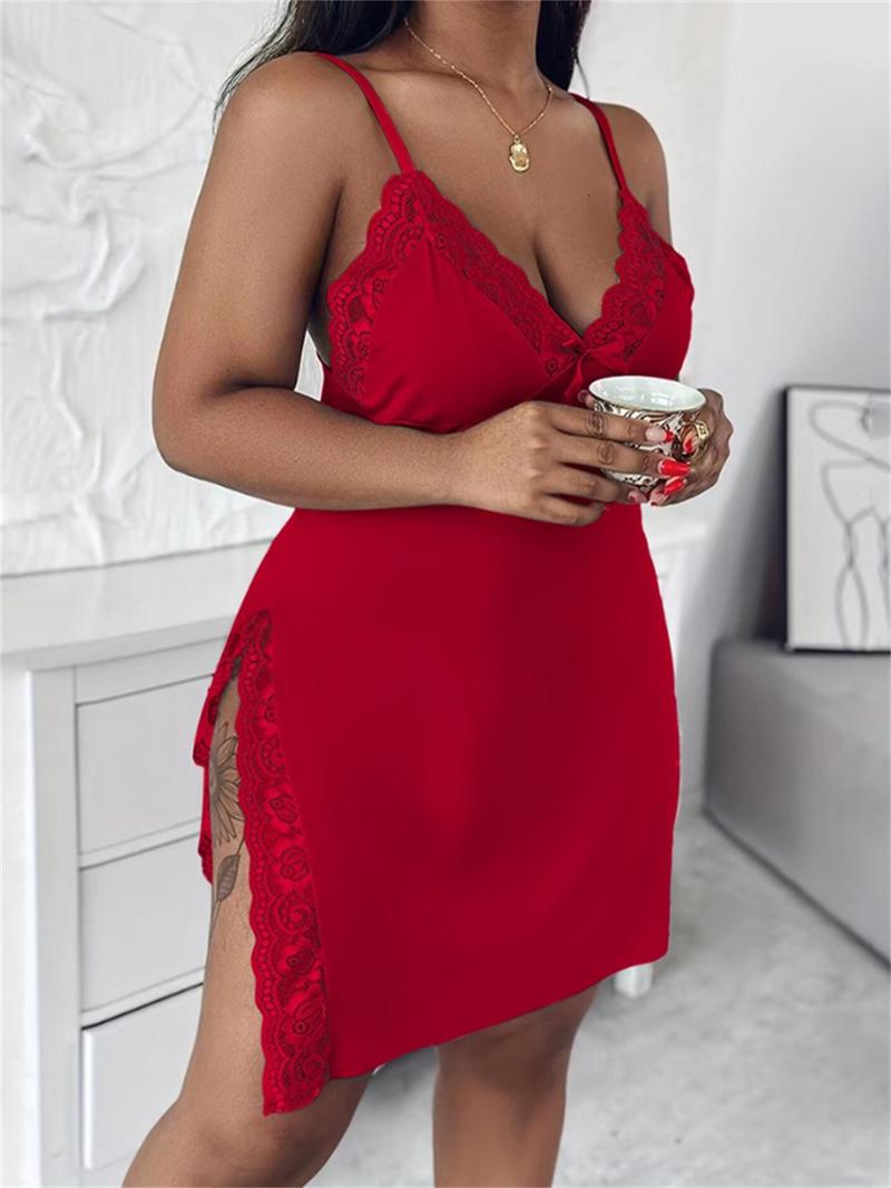 Plus Size Contrast Lace Split Thigh Cami Nightdress, Casual Soft Comfortable Spaghetti Strap Nightgown for Women, Women's Sleepwear for All Seasons