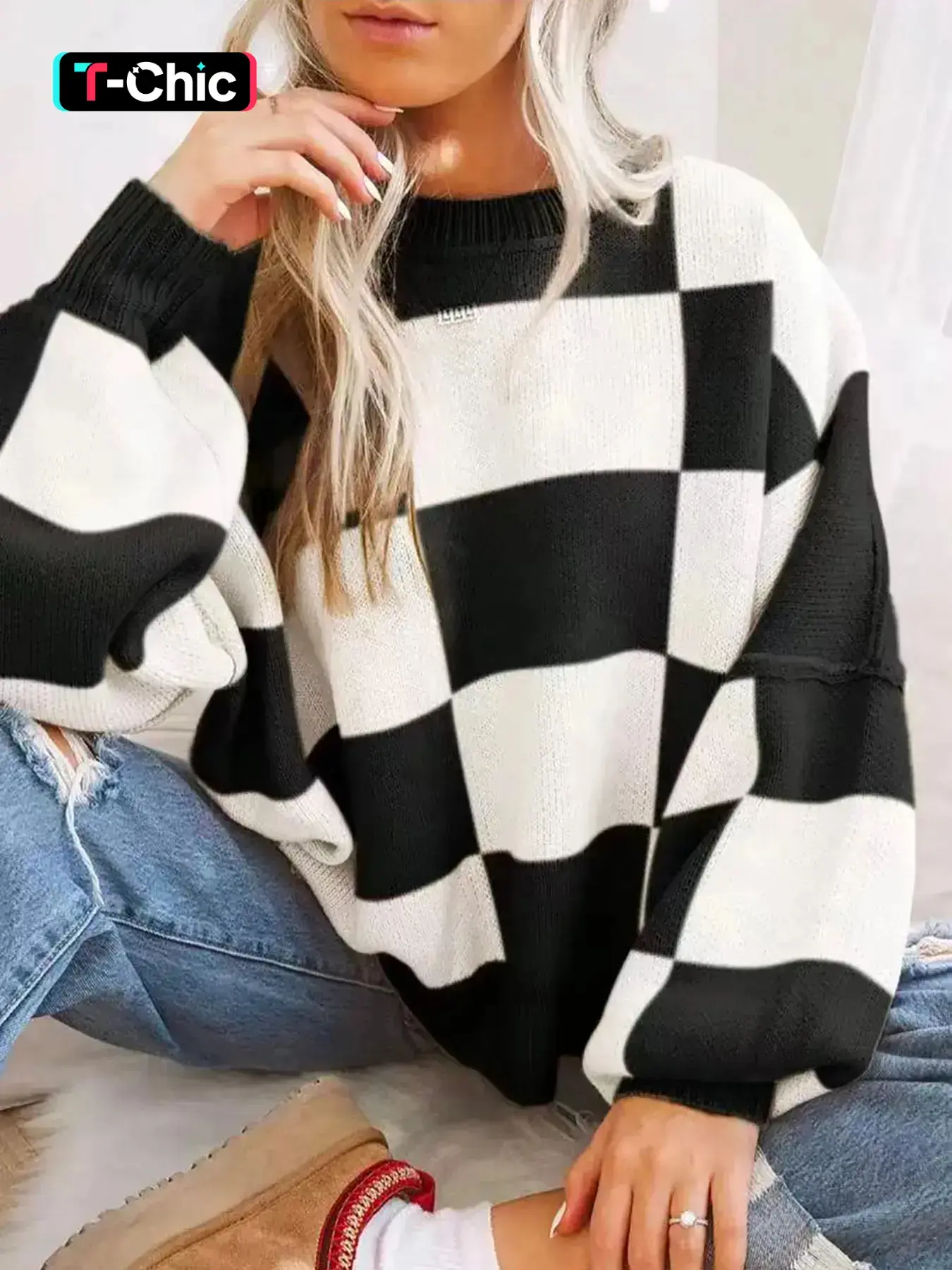 Women's Loose Fit Baggy Colorblock Checkerboard Sweater, Vintage Plaid Knit Pullover, Fall Winter Casual Round Neck Top, Elegant Patchwork Design, Womenswear